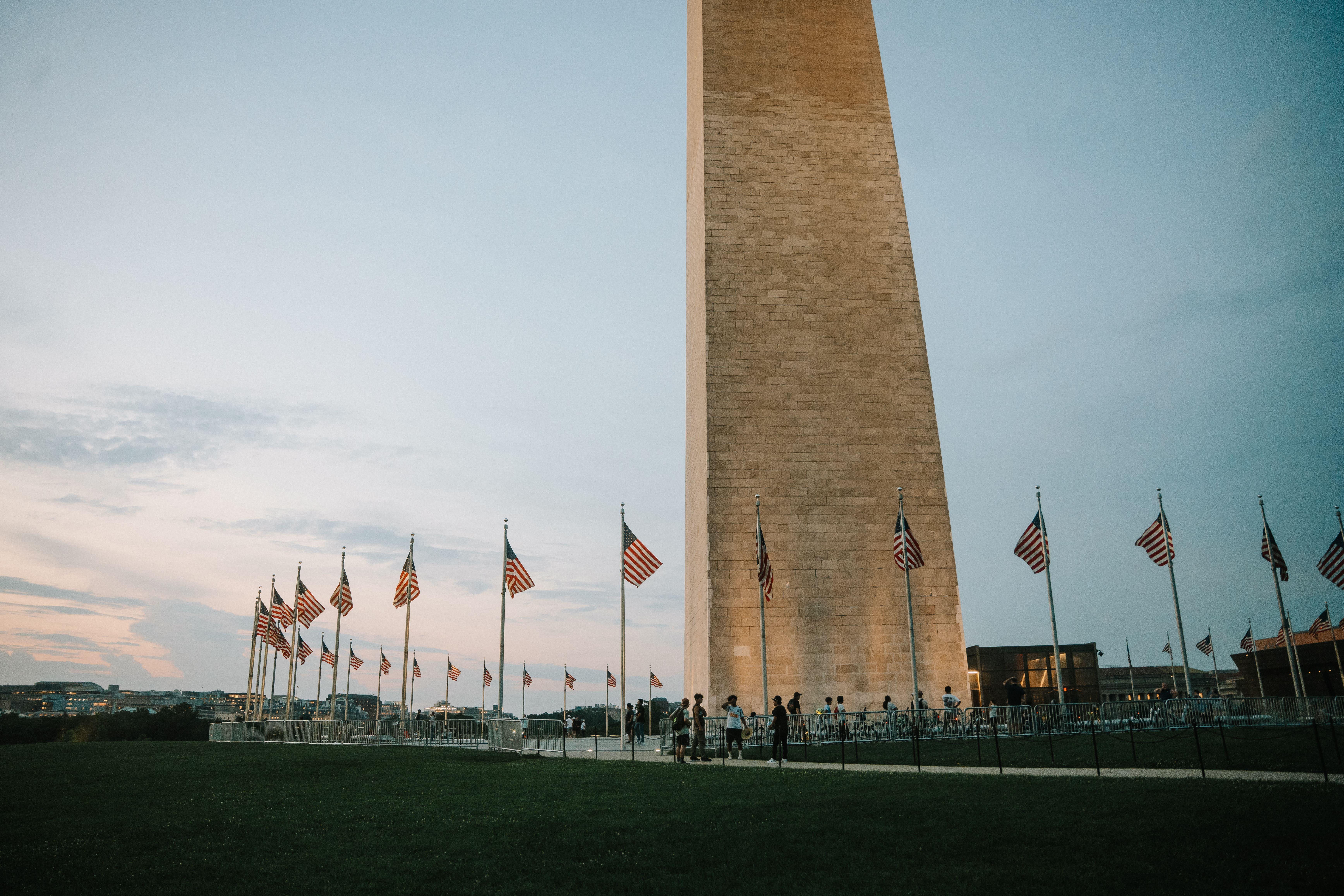 DC Sunset Monuments & Memorials Walking Tour