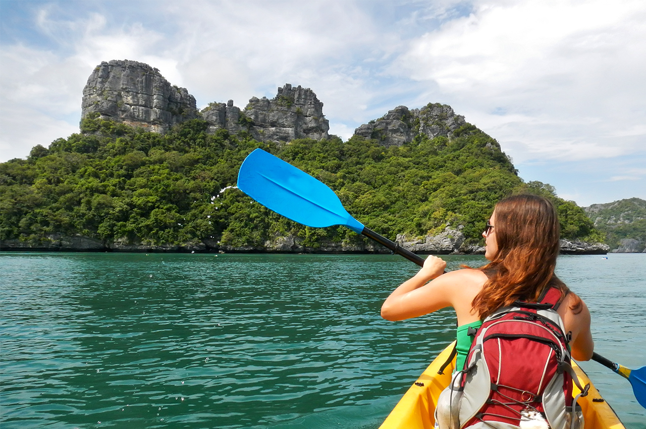Vang Vieng Multi-Adventure: Balloon, Zipline, Cave & Kayak