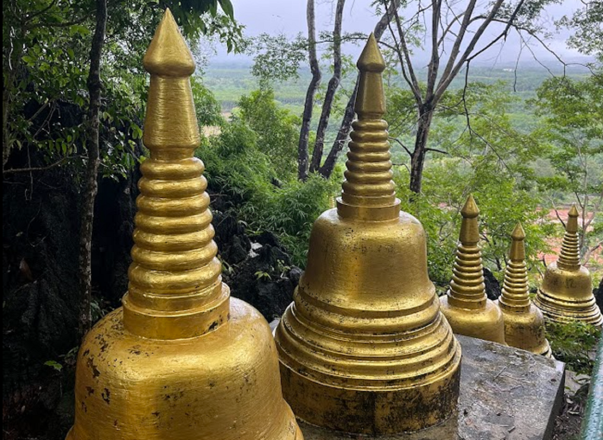 Krabi Nature & Temples Day Tour: Emerald Pool, Hot Springs & Tiger Cave