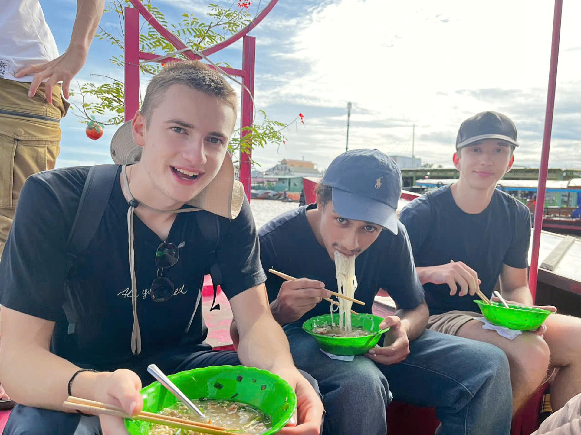 Mekong Delta Day Trip: Cai Rang Floating Market & Cồn Sơn Islet
