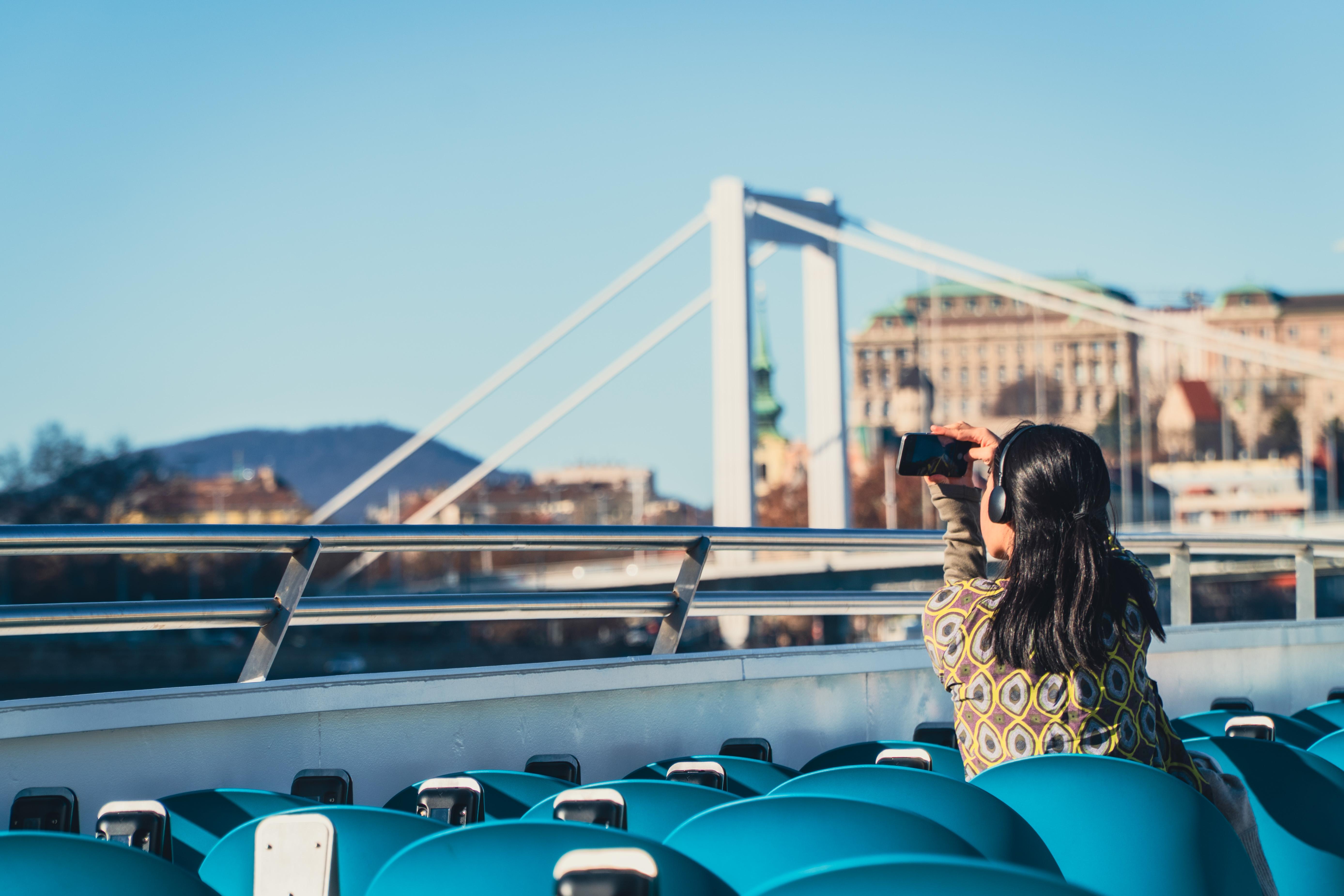 Budapest: Daytime Sightseeing Boat Cruise