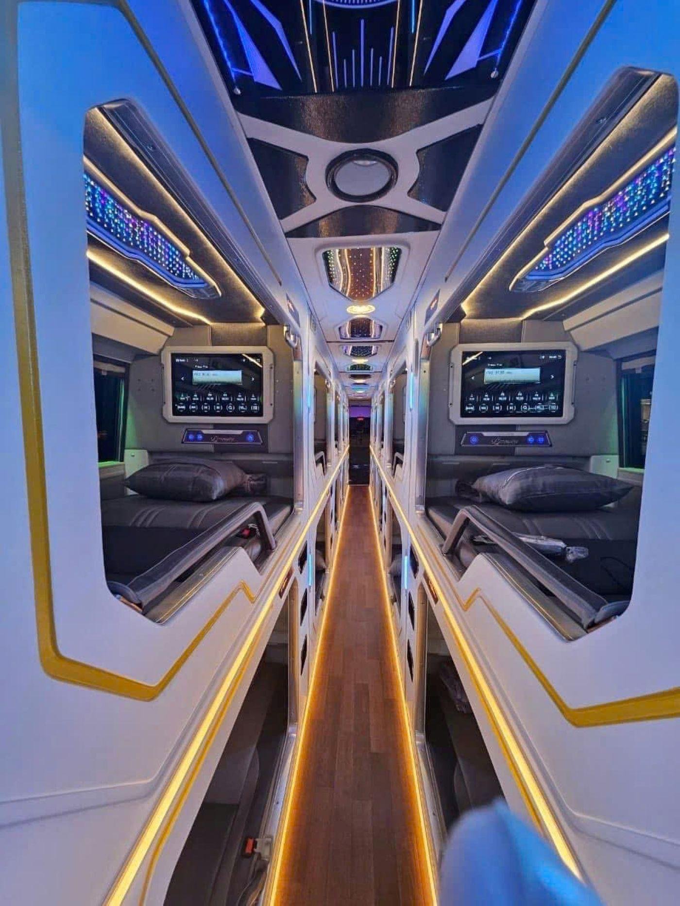 Hanoi ↔ Sa Pa VIP Sleeper Bus Transfer