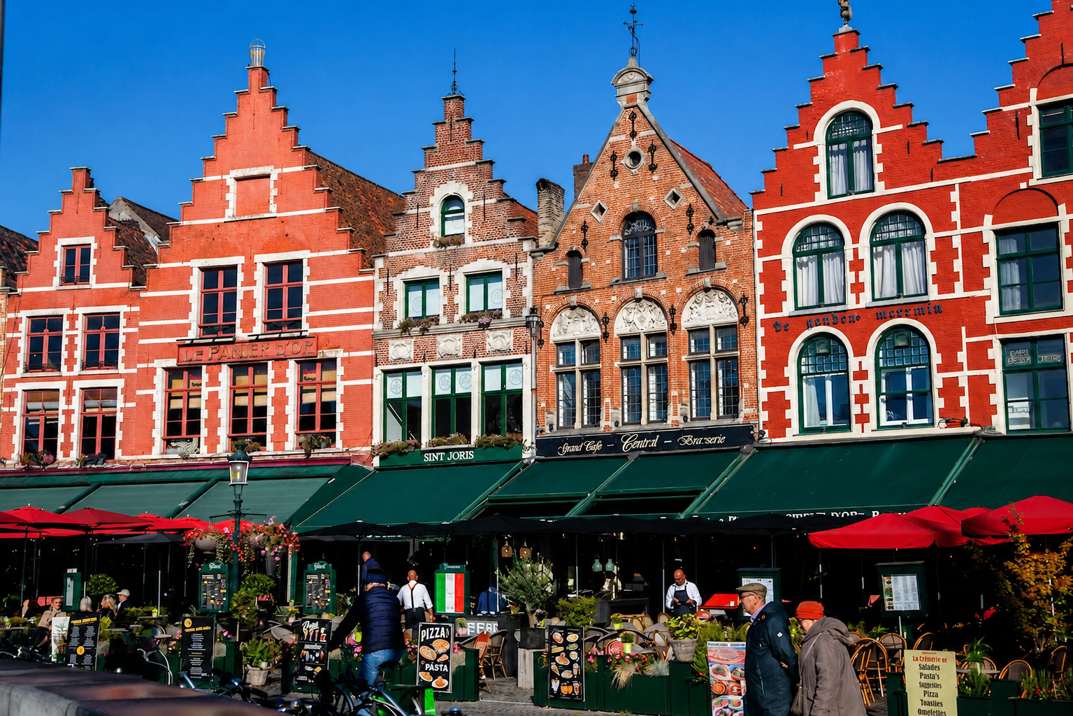 Day Trip to Bruges from Paris with Canal Cruise