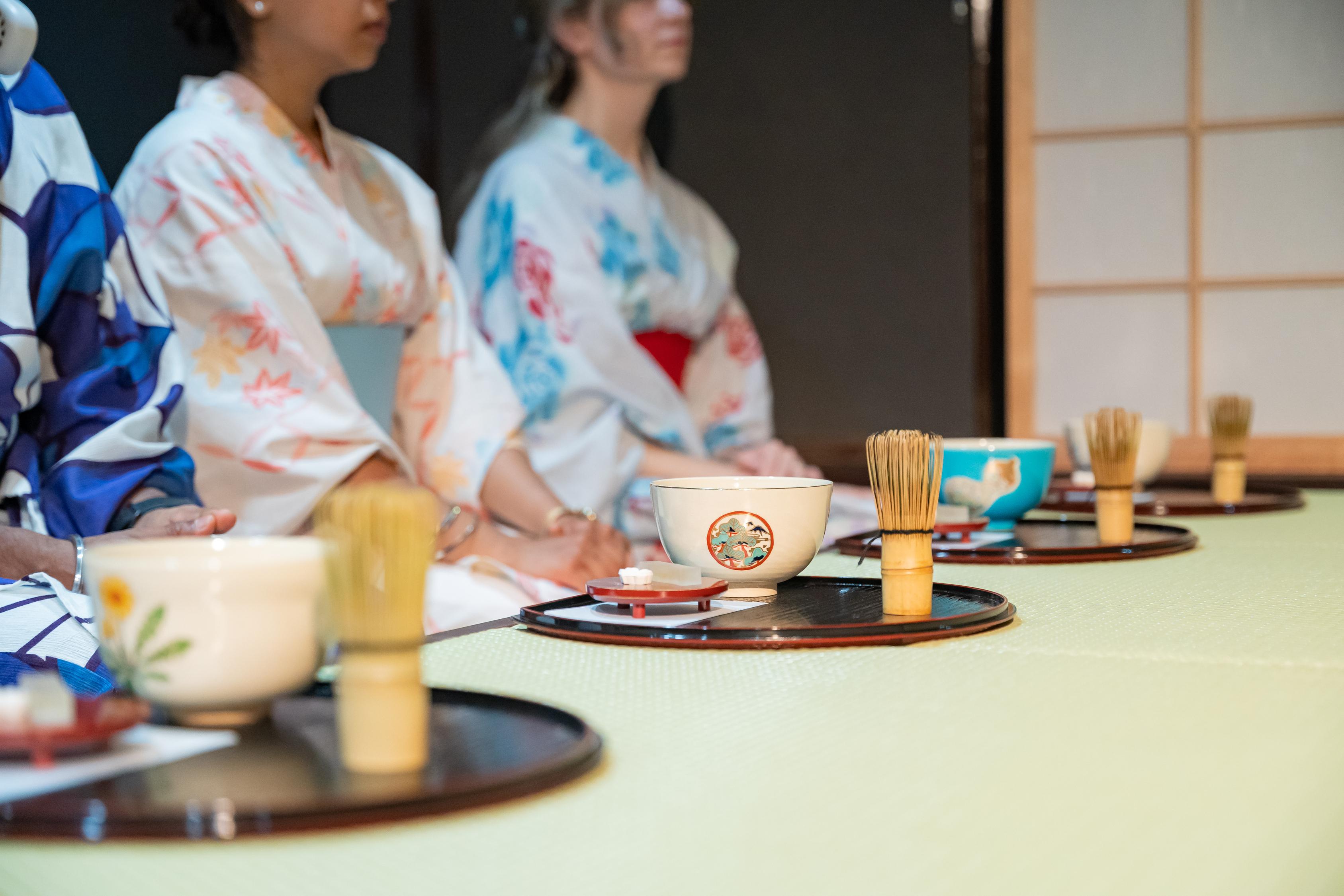 Traditionell teceremoni i Gion med matcha & lokala sötsaker
