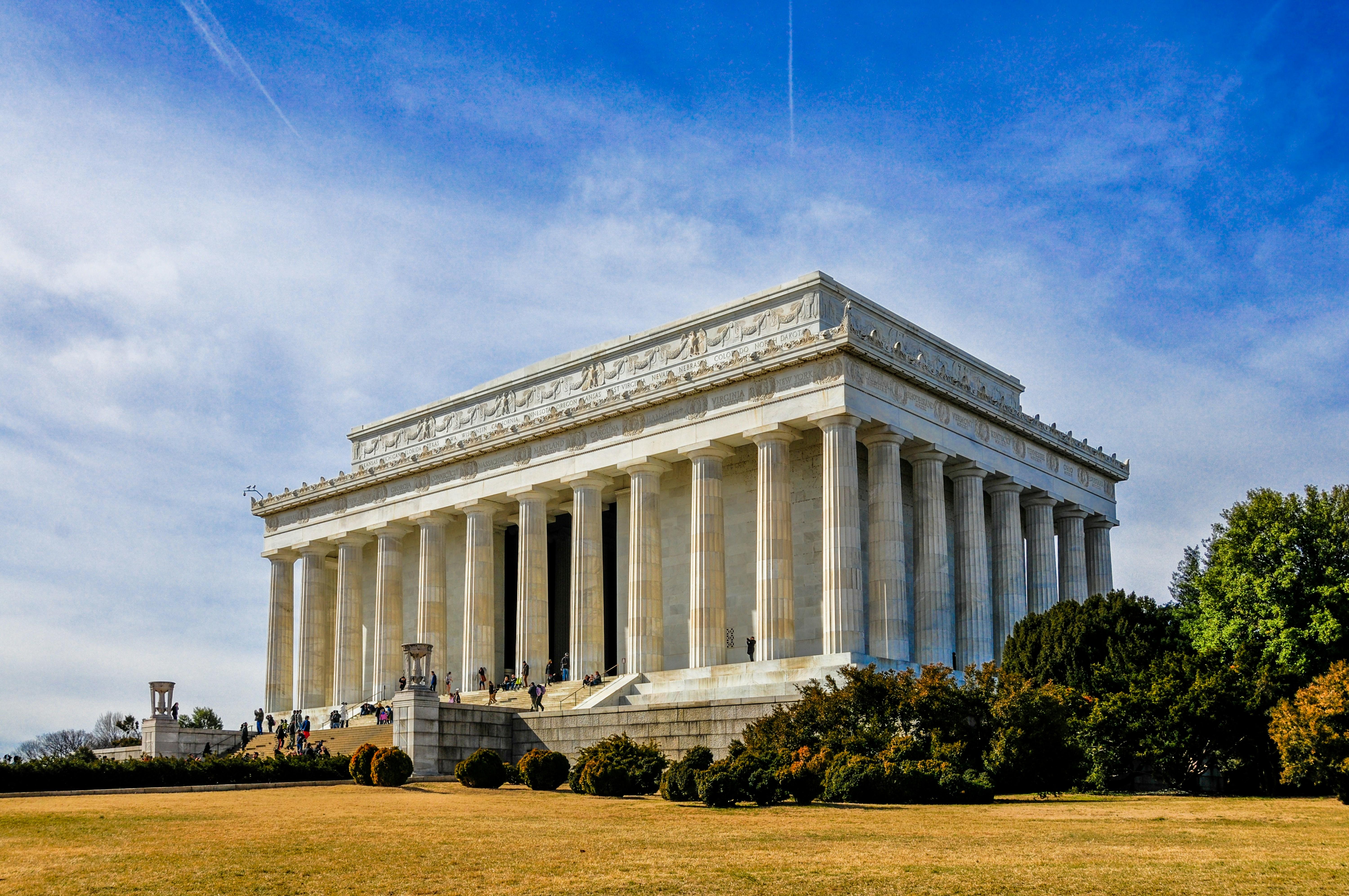 Lincoln Memorial Undercroft Entry & Digital Guide
