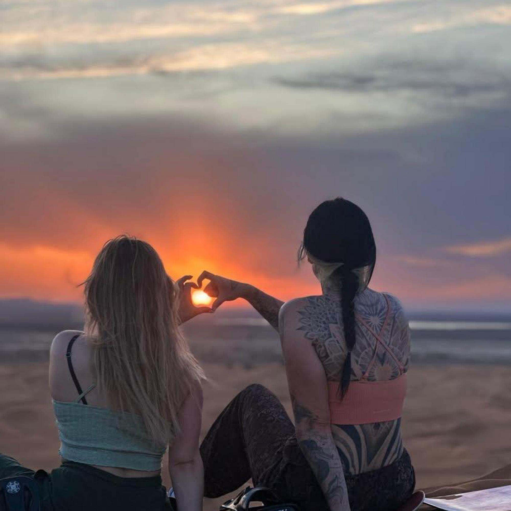 Merzouga Sahara Overnight: Camel Trek & Luxury Desert Camp