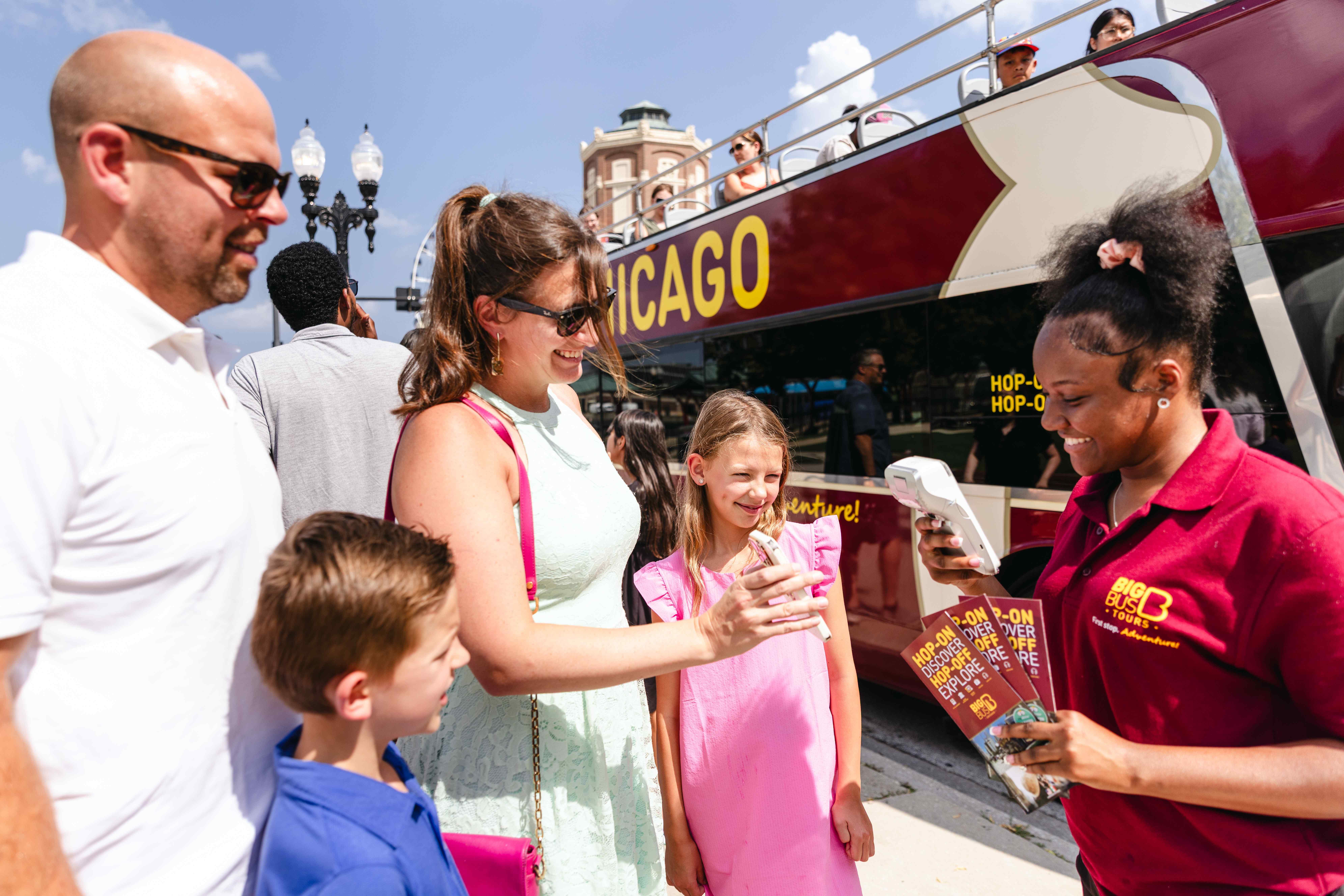 Chicago: Hop-on Hop-off Open-Top Bus Tour