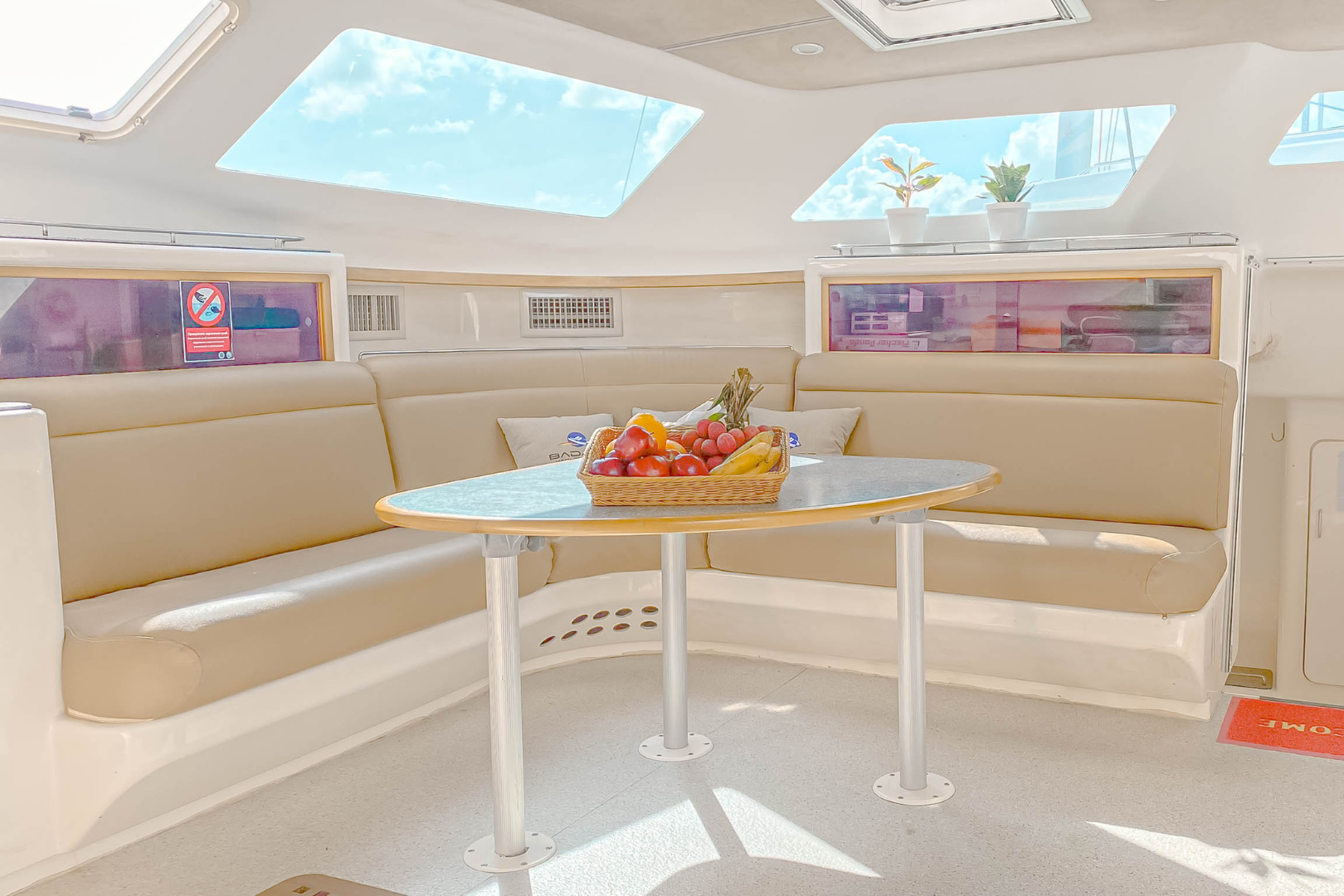 Private Luxury Catamaran Excursion to Coral and Maiton Islands