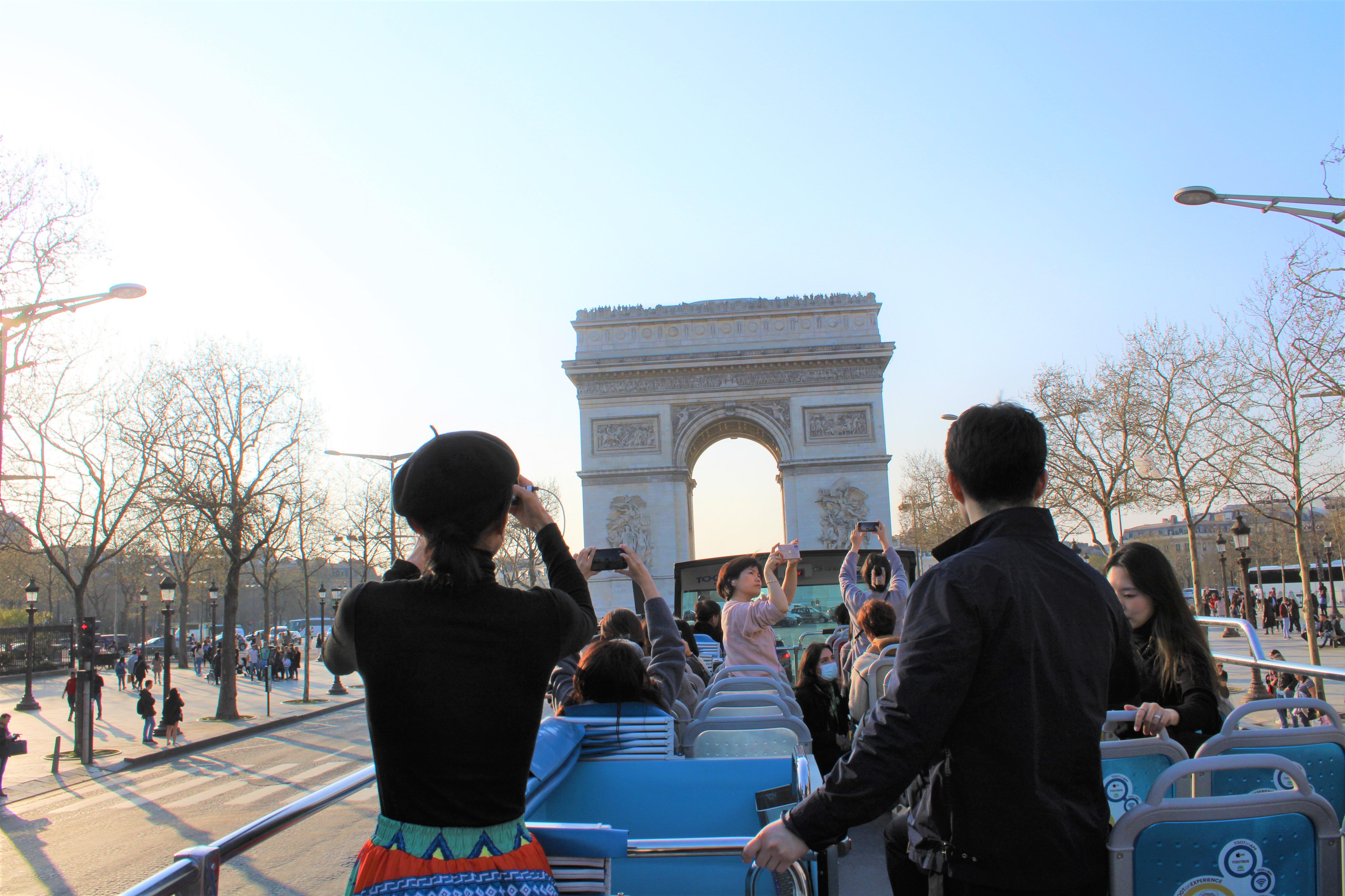 Paris: Hop-On Hop-Off Bus & Seine Cruise Discovery Bundle