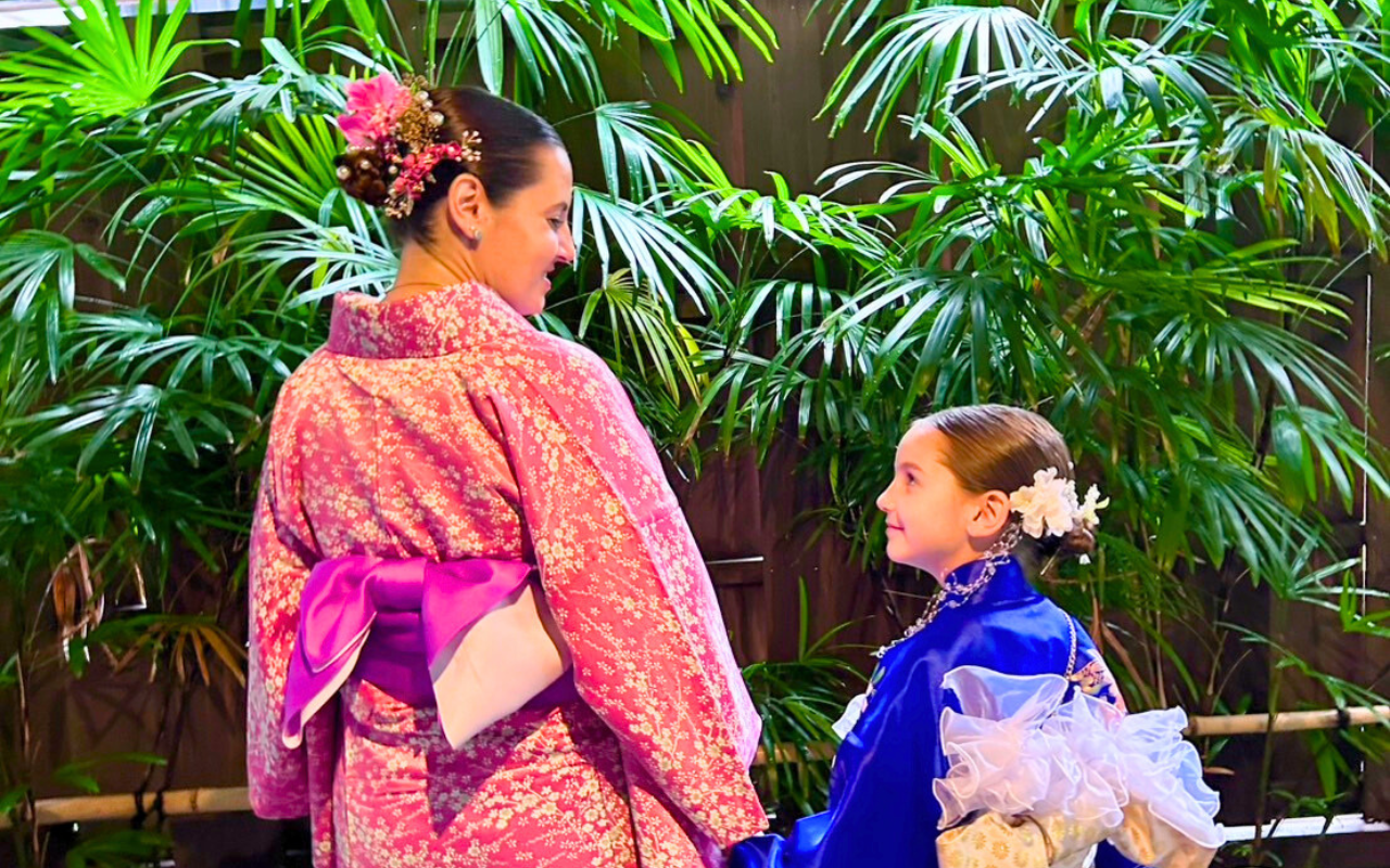 Asakusa Kimono Rental – Full-Day Traditional Dress Experience