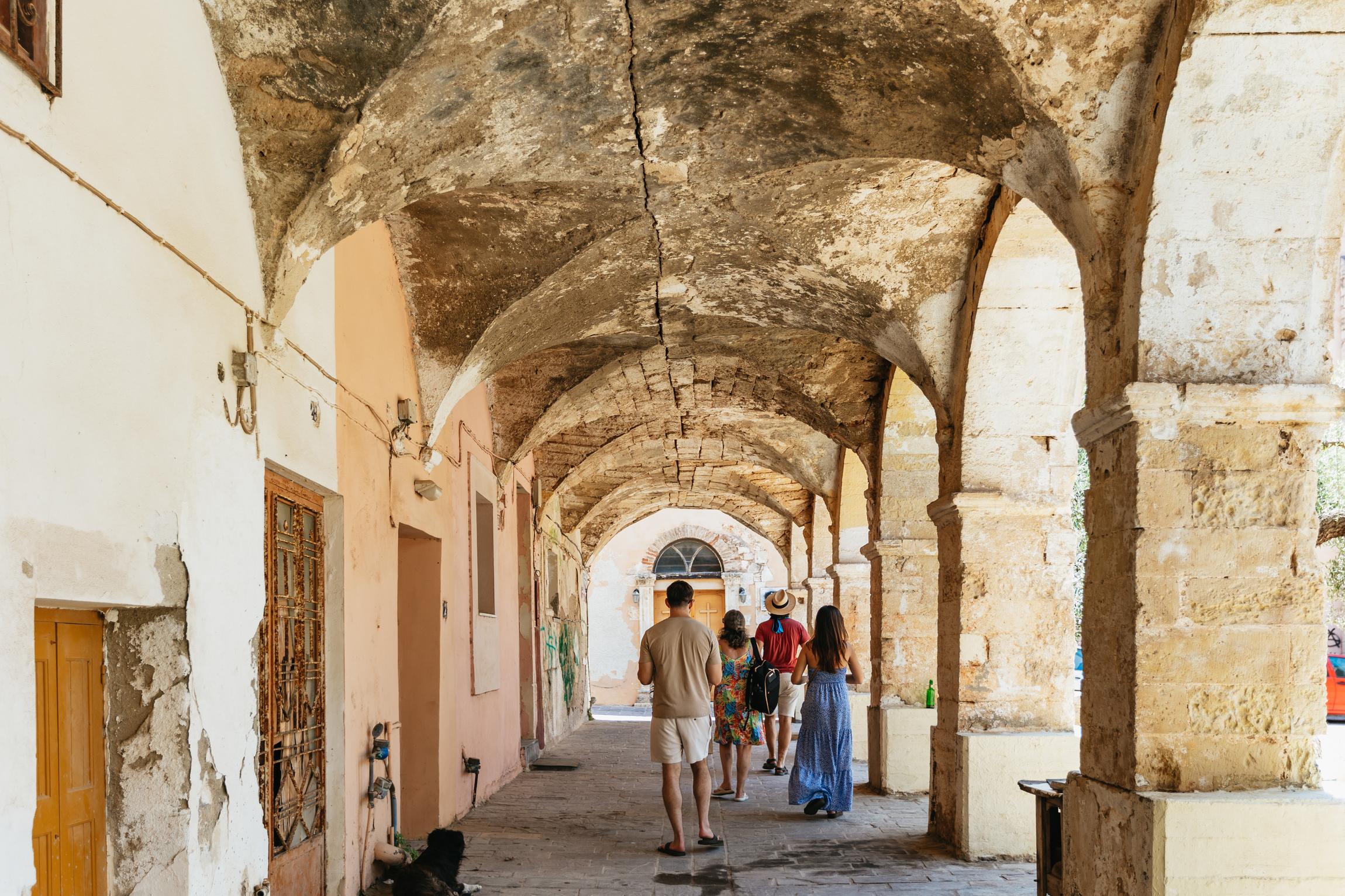 Chania Old Town guided tour Crete — Venetian harbour, Egyptian lighthouse, Municipal Market, Stivanadika lane — image 13