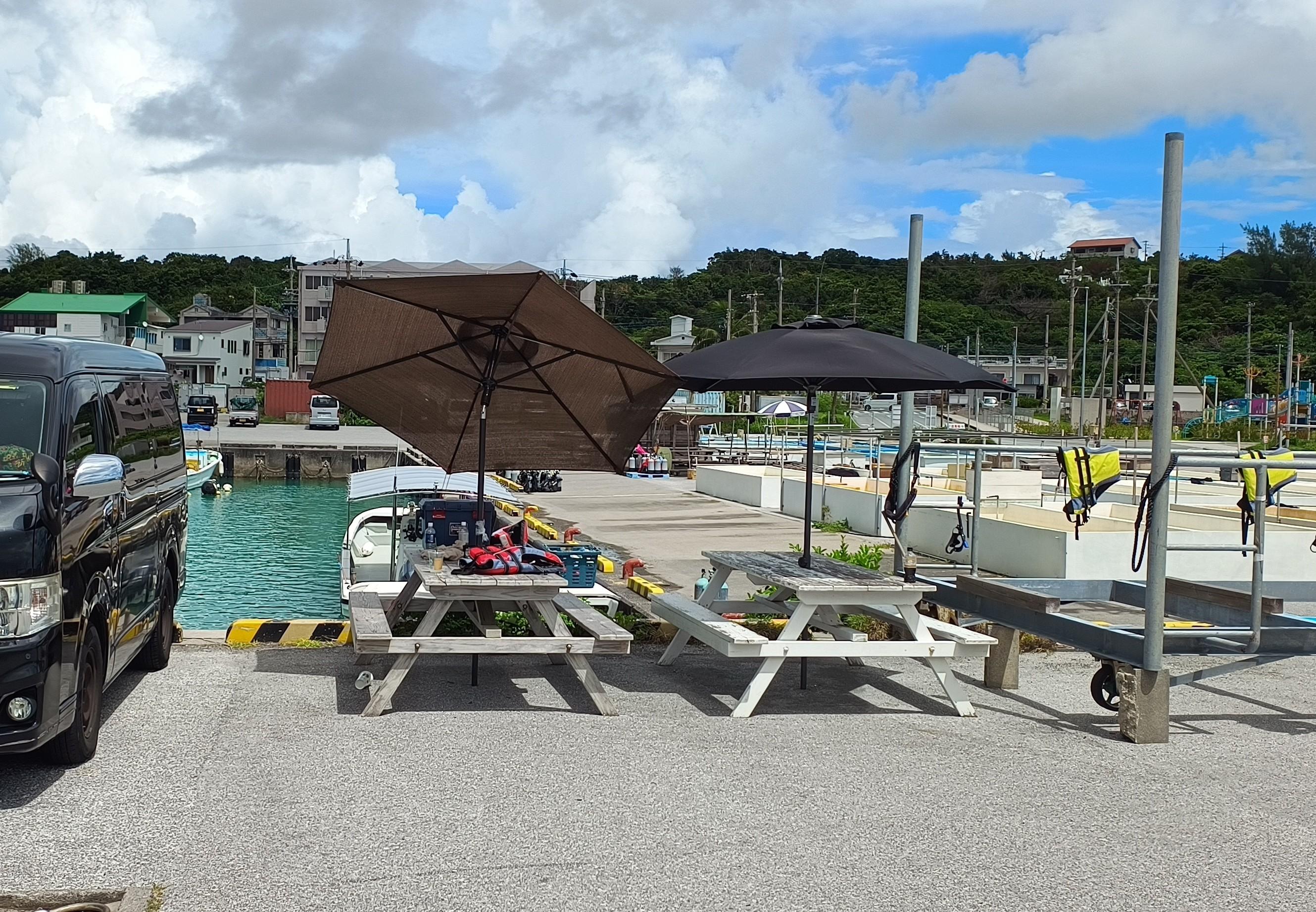 From Naha or Chatan: Blue Cave Snorkeling boat entry