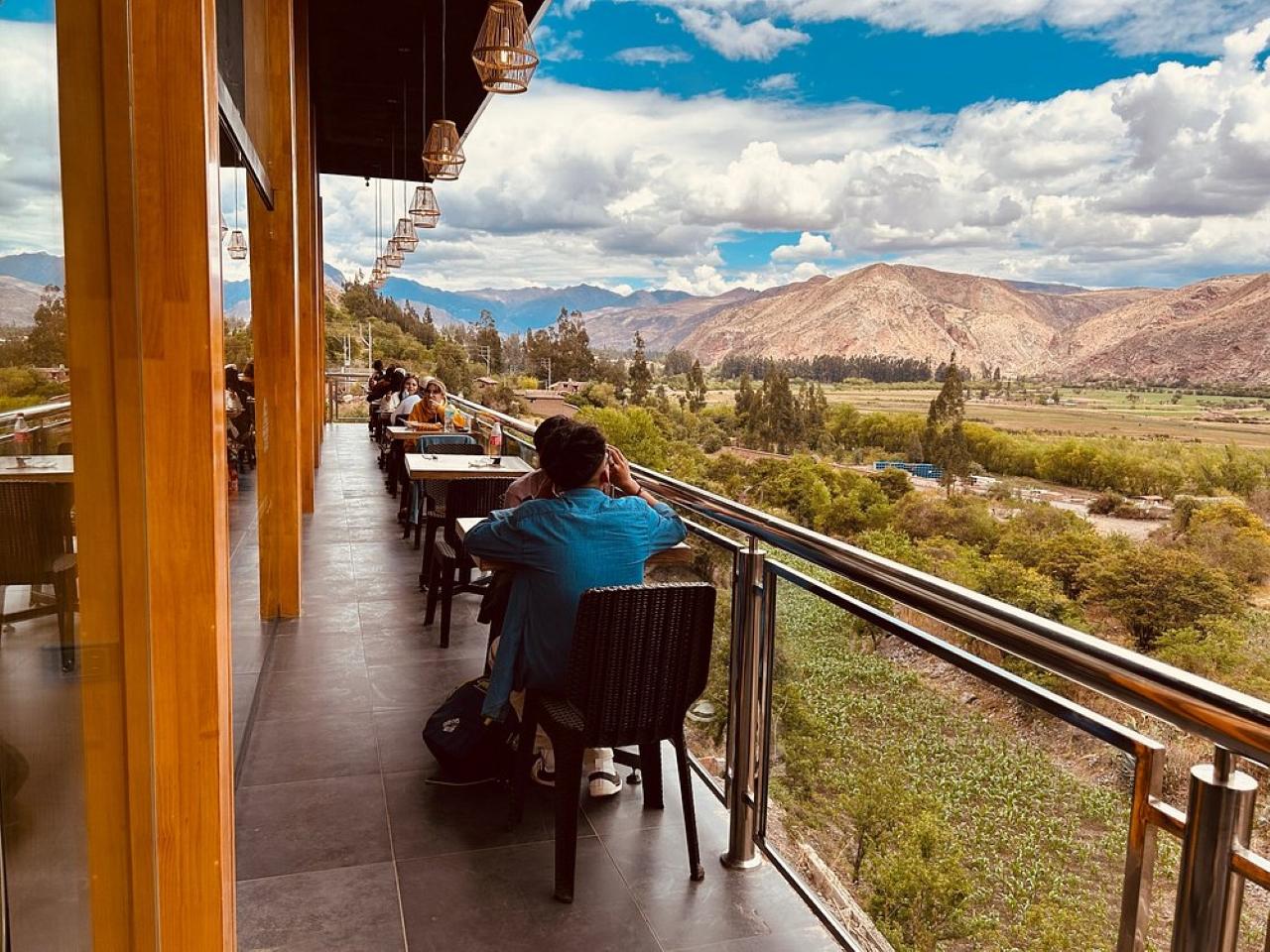 Sacred Valley Full-Day Tour: Pisac, Ollantaytambo & Moray