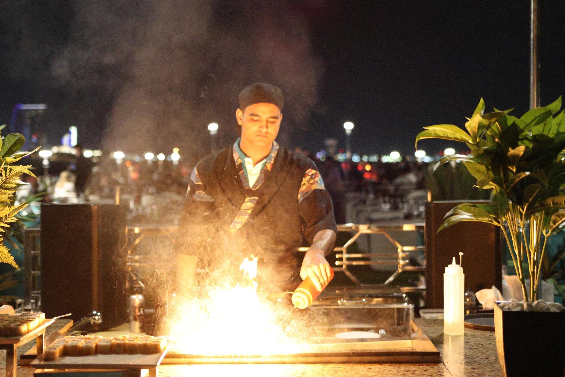 Dubai Mega Yacht Dinner Cruise with Buffet