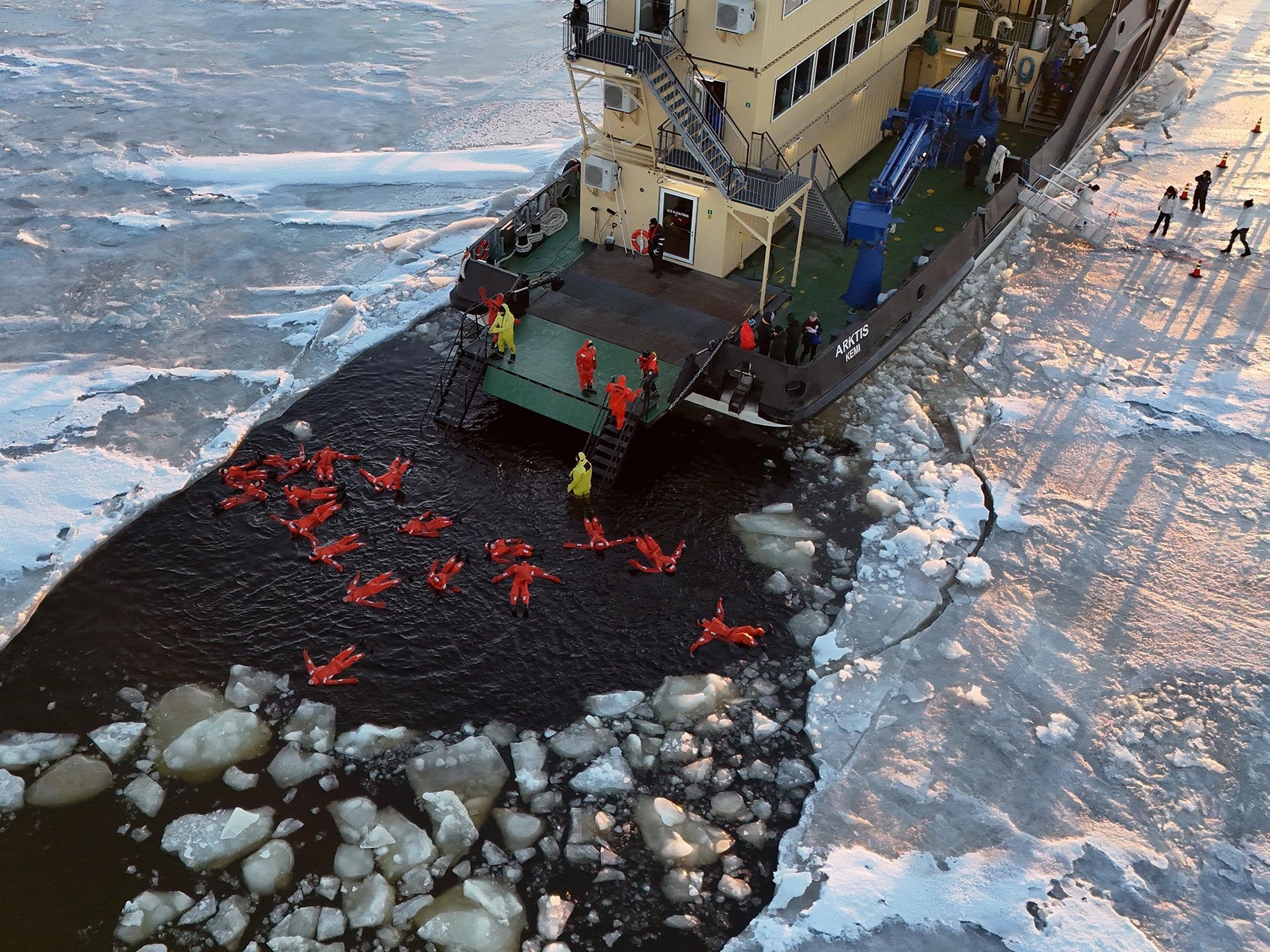 Icebreaker Arktis Cruise with Ice Floating from Rovaniemi