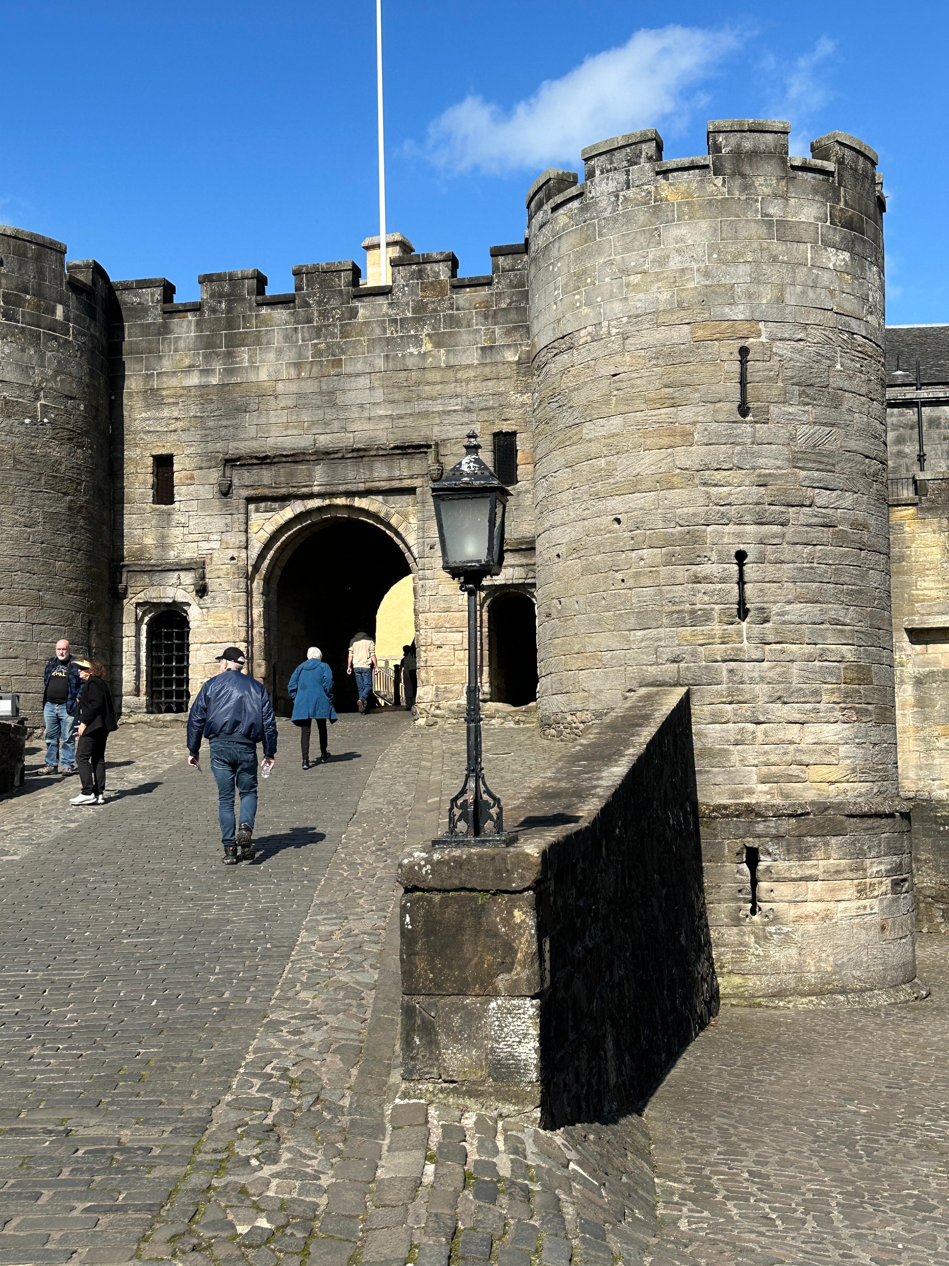 Historical Scotland: Dunfermline, Stirling & Rosslyn Chapel