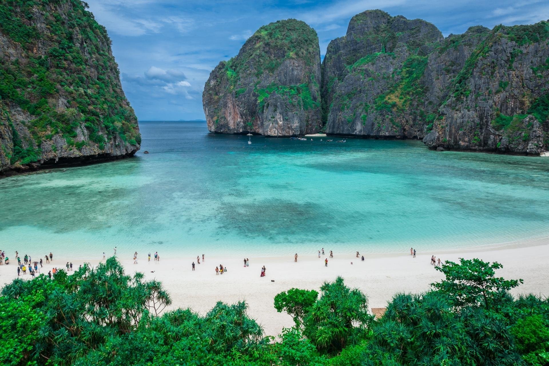 Phi Phi Islands & 4 Islands Sunset BBQ Cruise