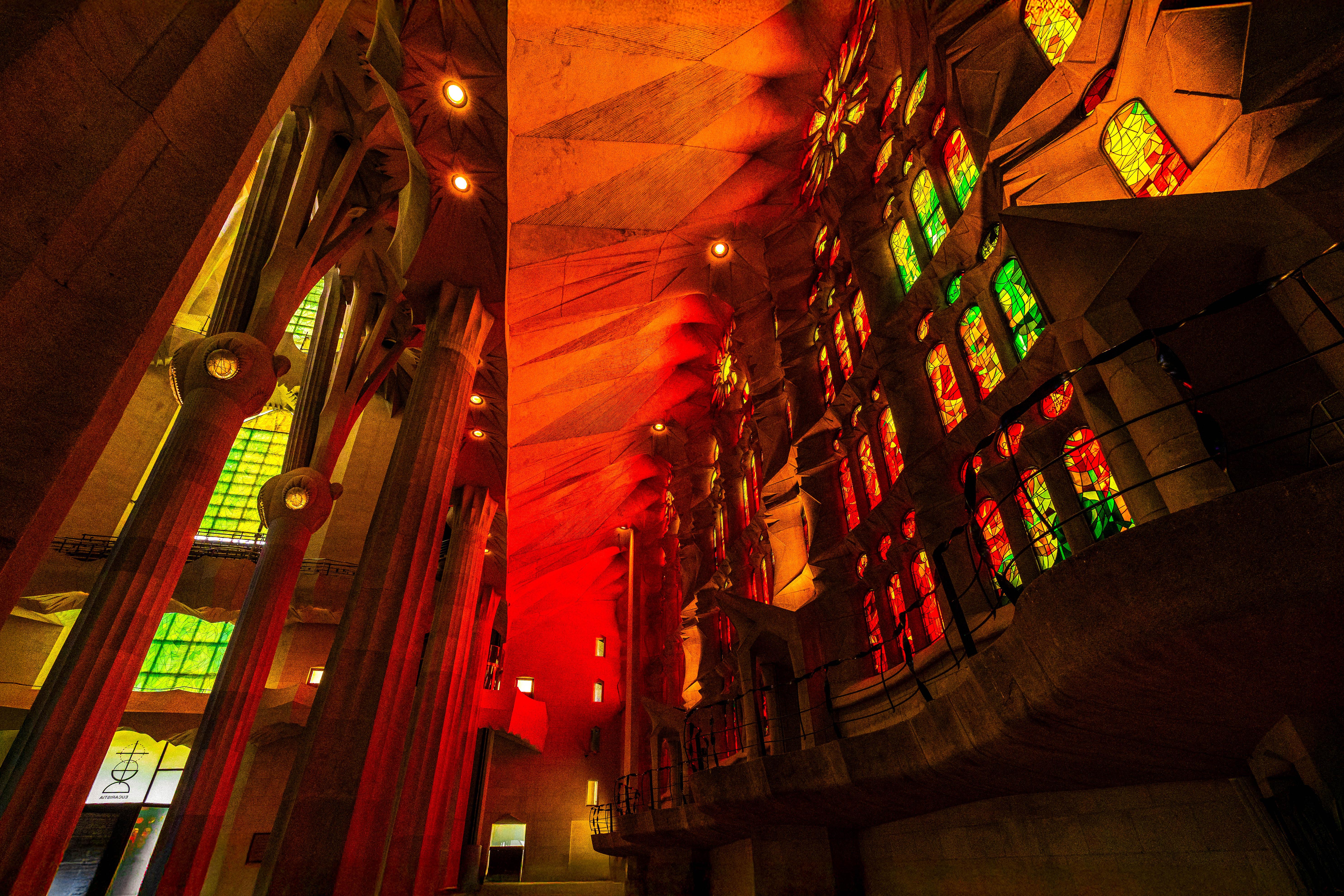 Sagrada Familia guided tour — basilica interior and facades — image 5