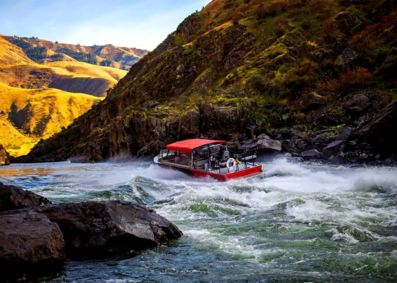 Hells Canyon Jet Boat Adventure with Lunch