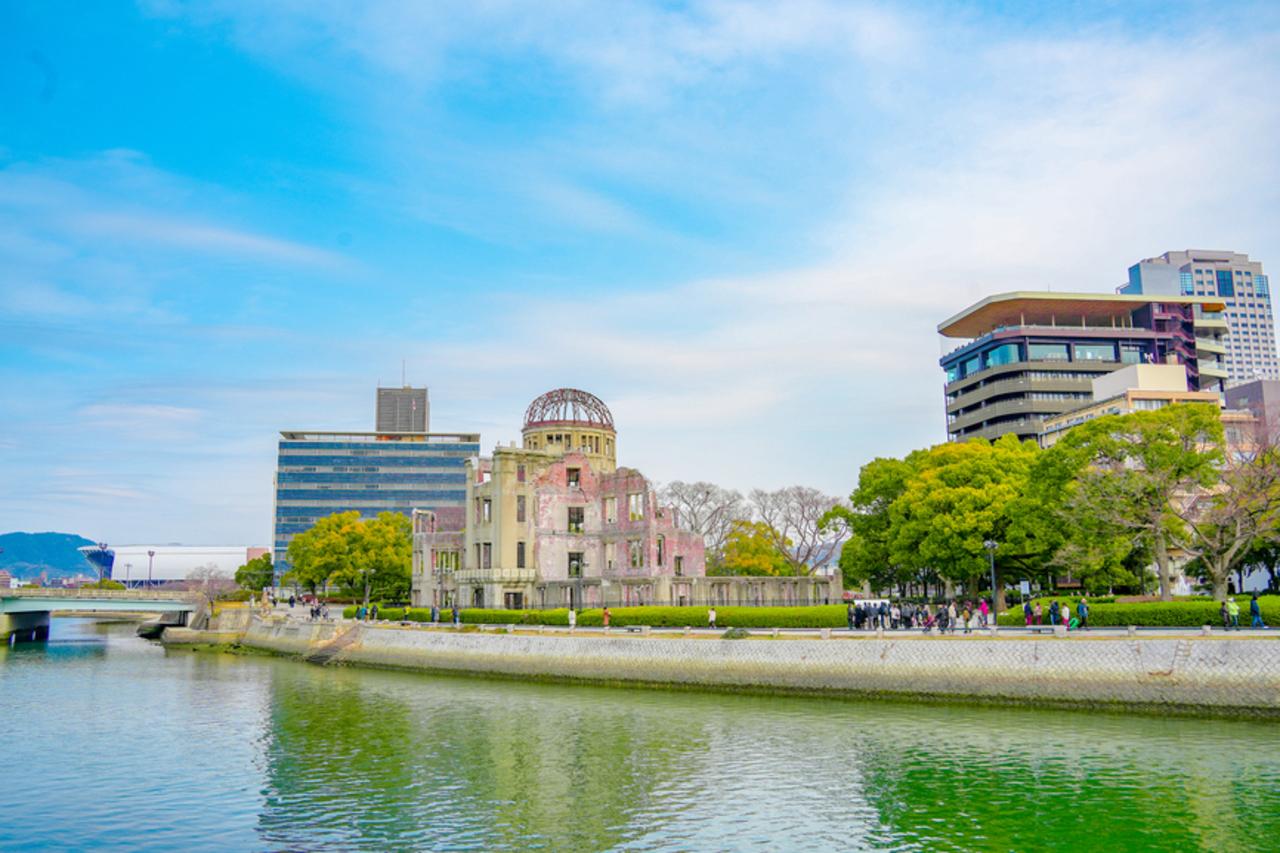 Hiroshima and Miyajima Guided Day Tour by Bullet Train