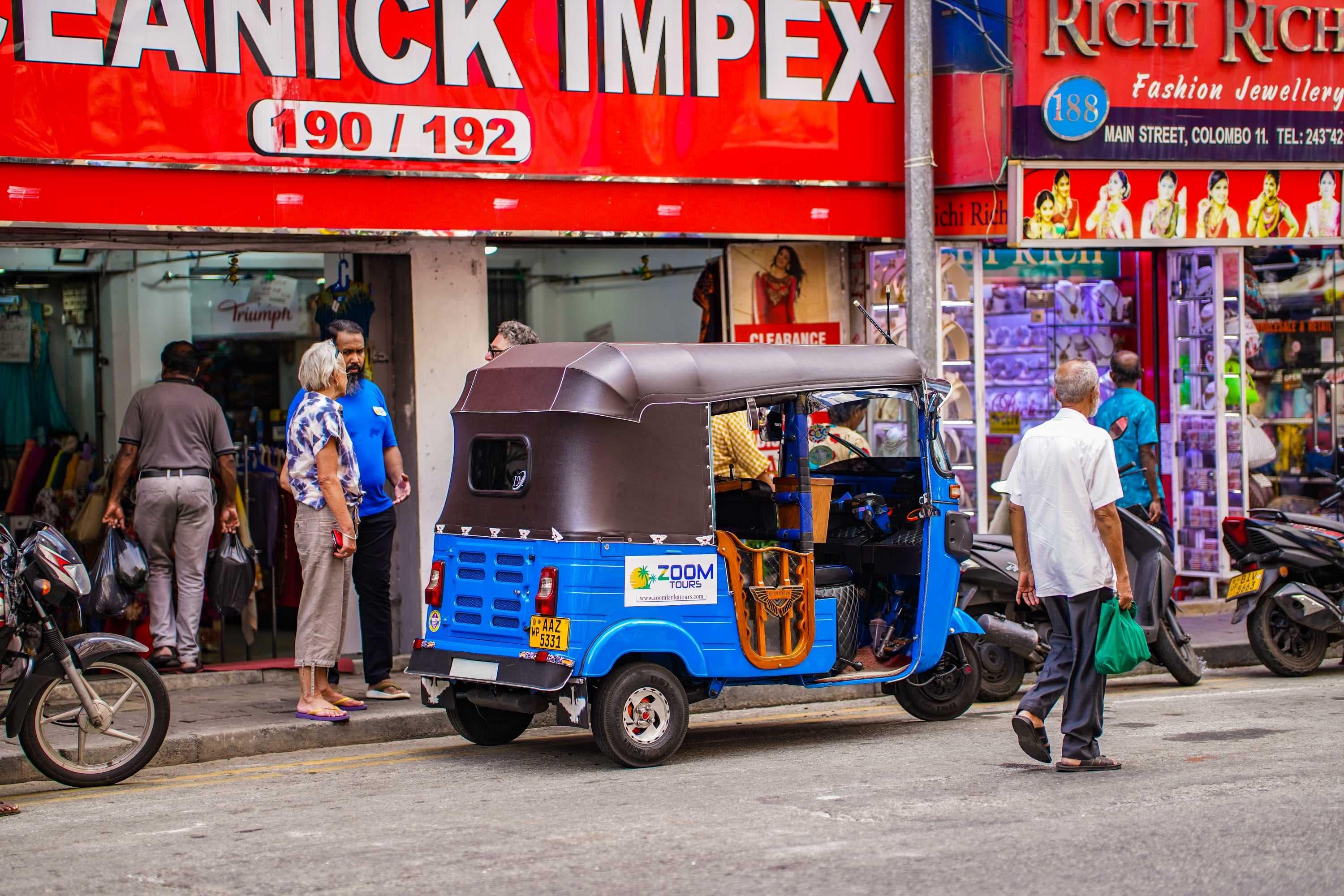 Private Colombo Tuk-Tuk Tour with Guide & Tickets