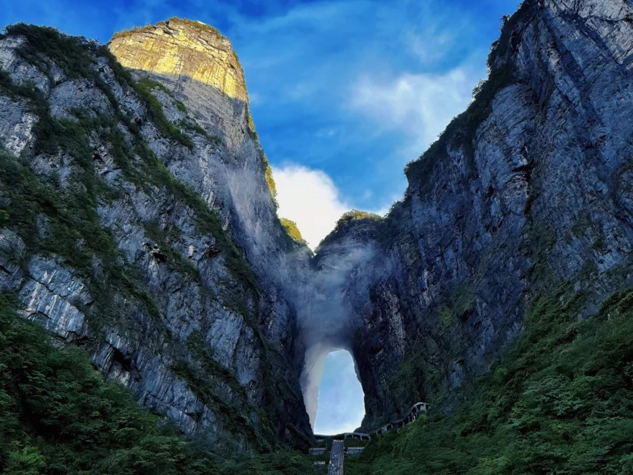 Tianmen Mountain & Fox Fairy Show Experience