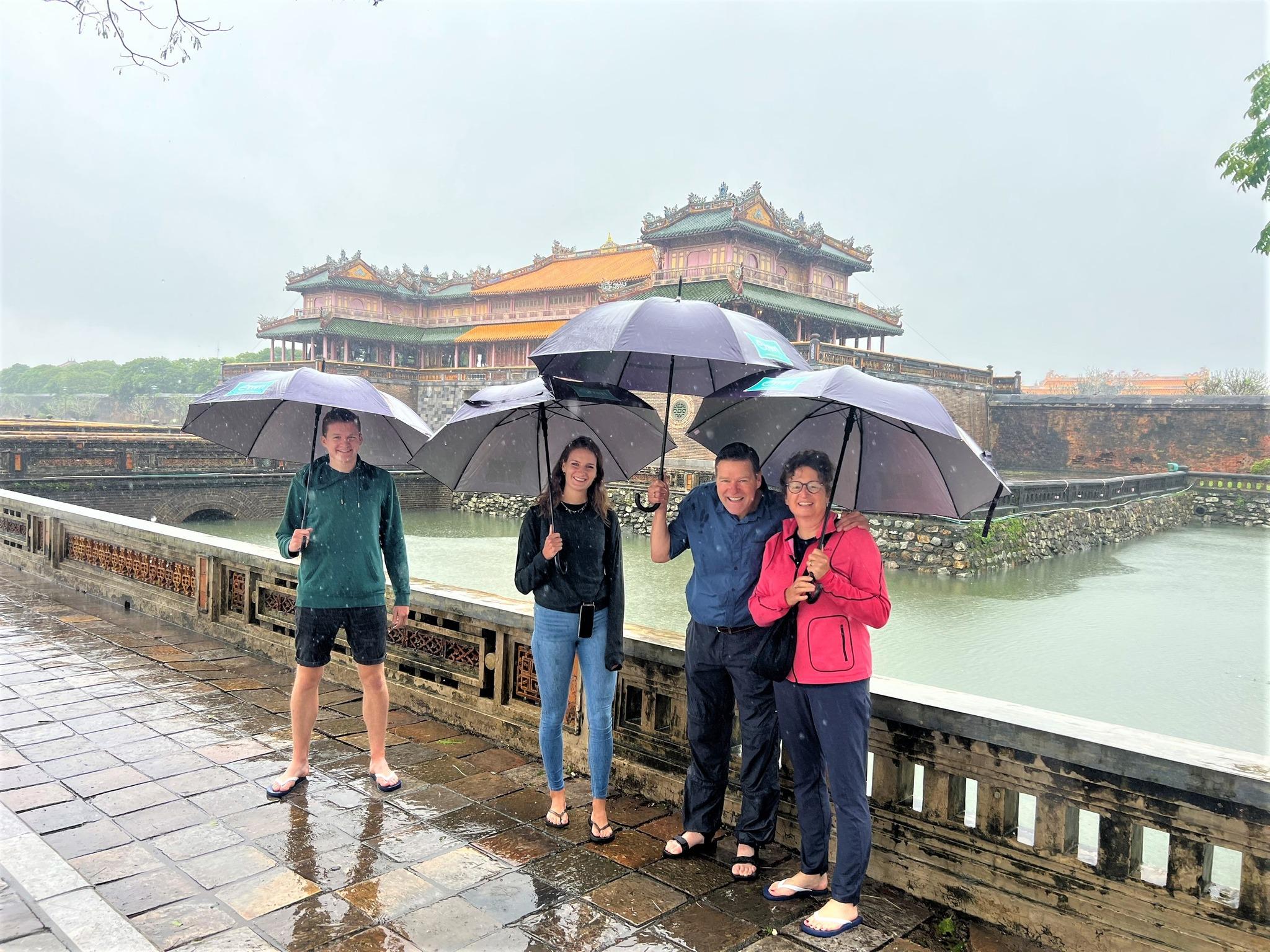 Hue Imperial City & Dong Ba Market Guided Walking Tour