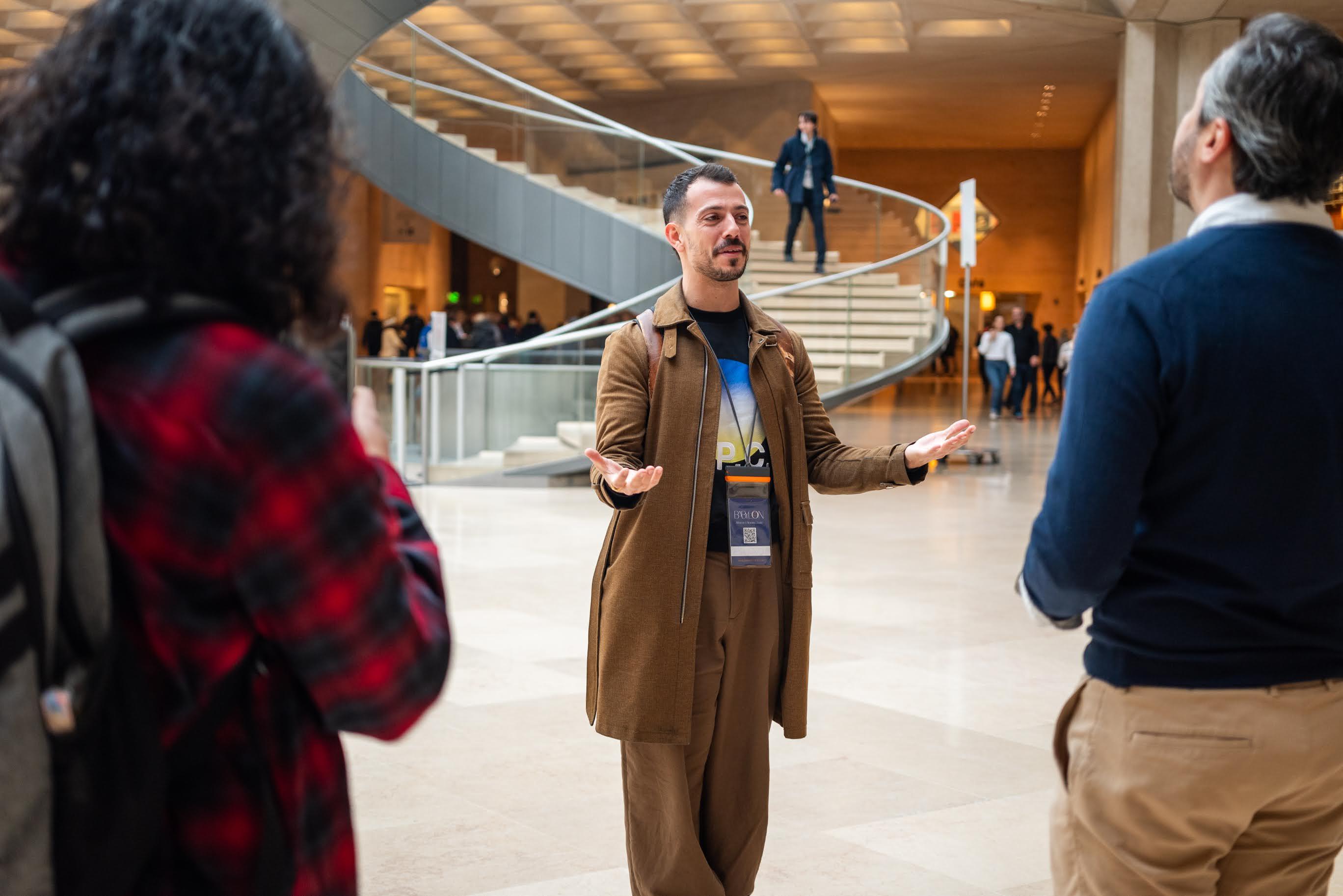 Louvre Semi-Private Tour with Entry Tickets – Max 6 Guests