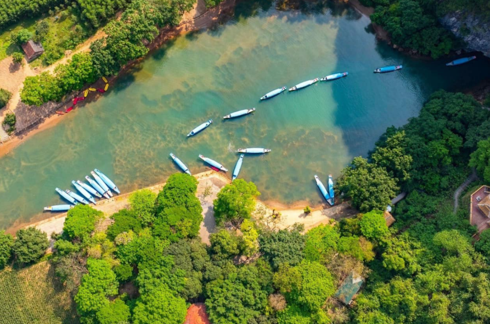 Phong Nha Cave boat tour Son River dragon boat and Paradise Cave karst — image 8