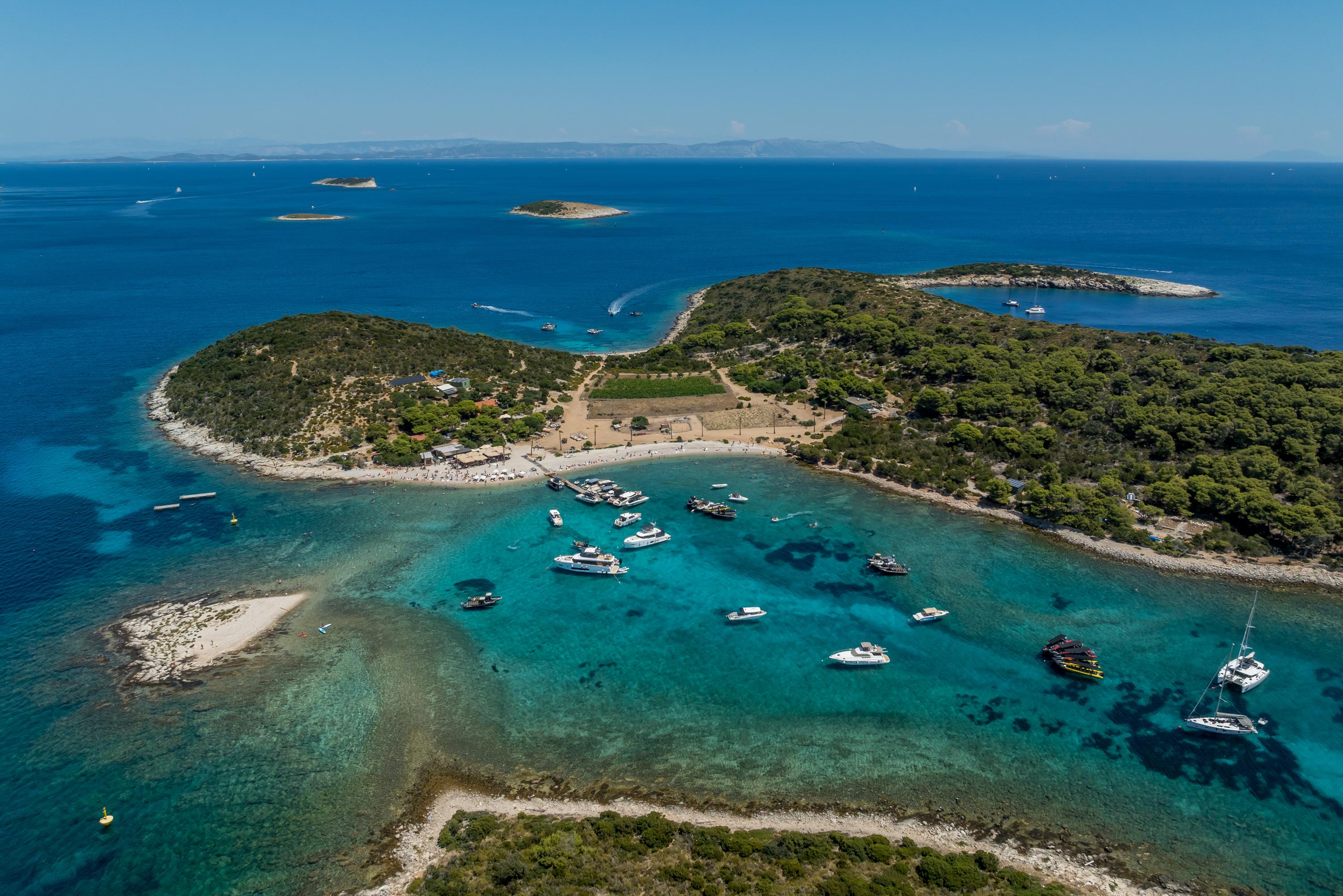 Split & Trogir: 5-Island Blue Cave & Hvar Speedboat Tour