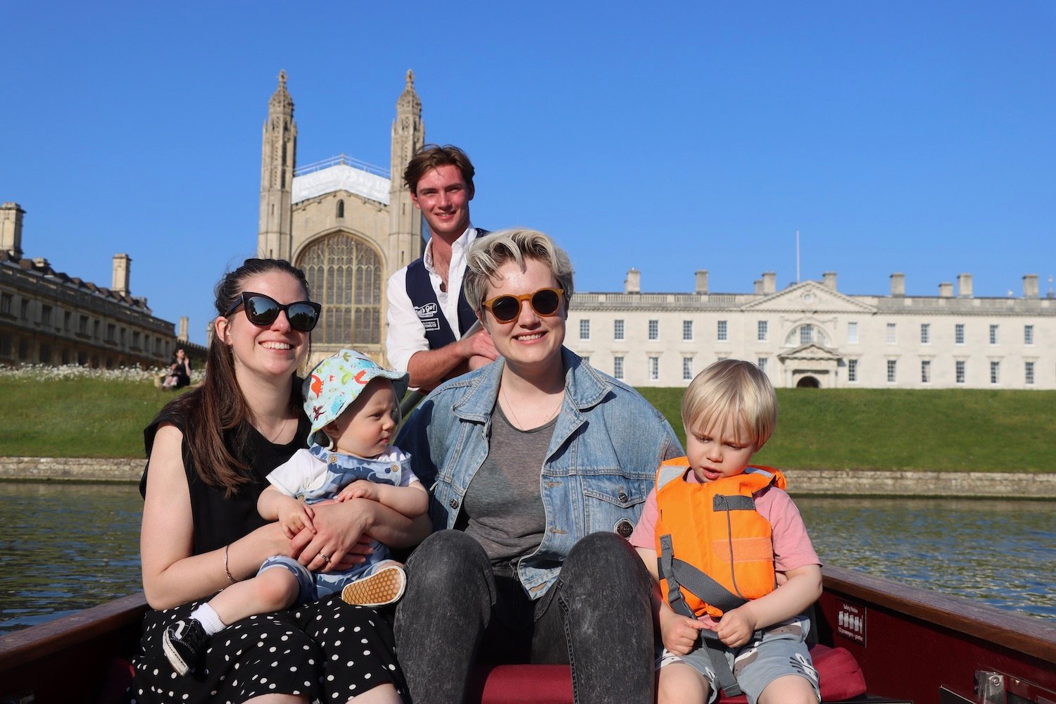 Chauffeured Punting Tour: Cambridge Colleges