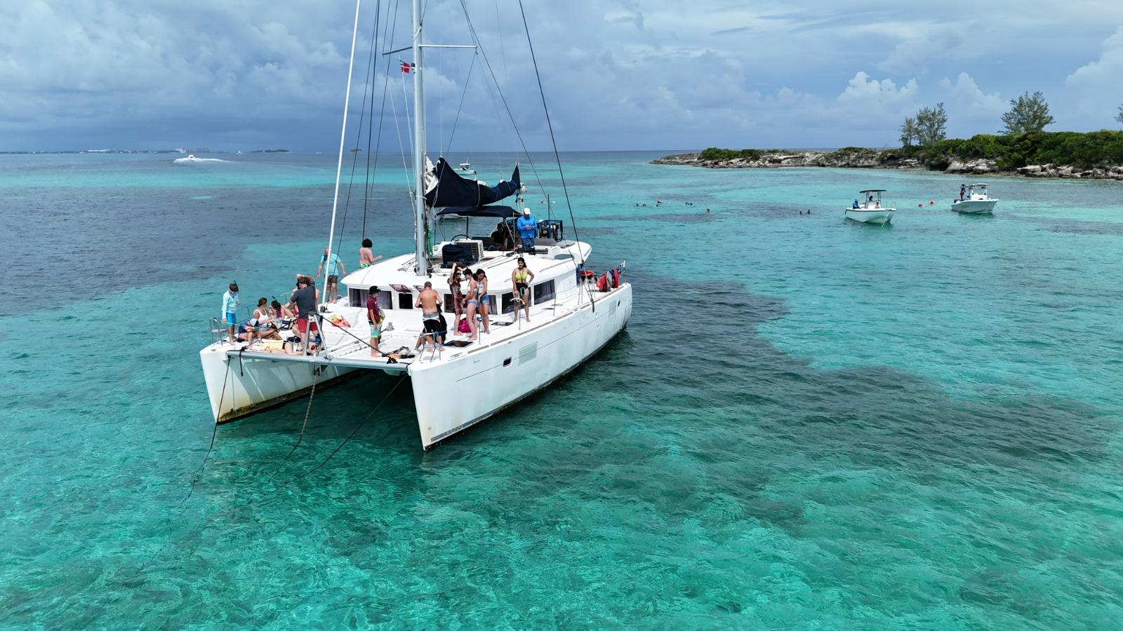 Nassau Catamaran Adventure: Swimming Pigs, Turtles & Snorkeling