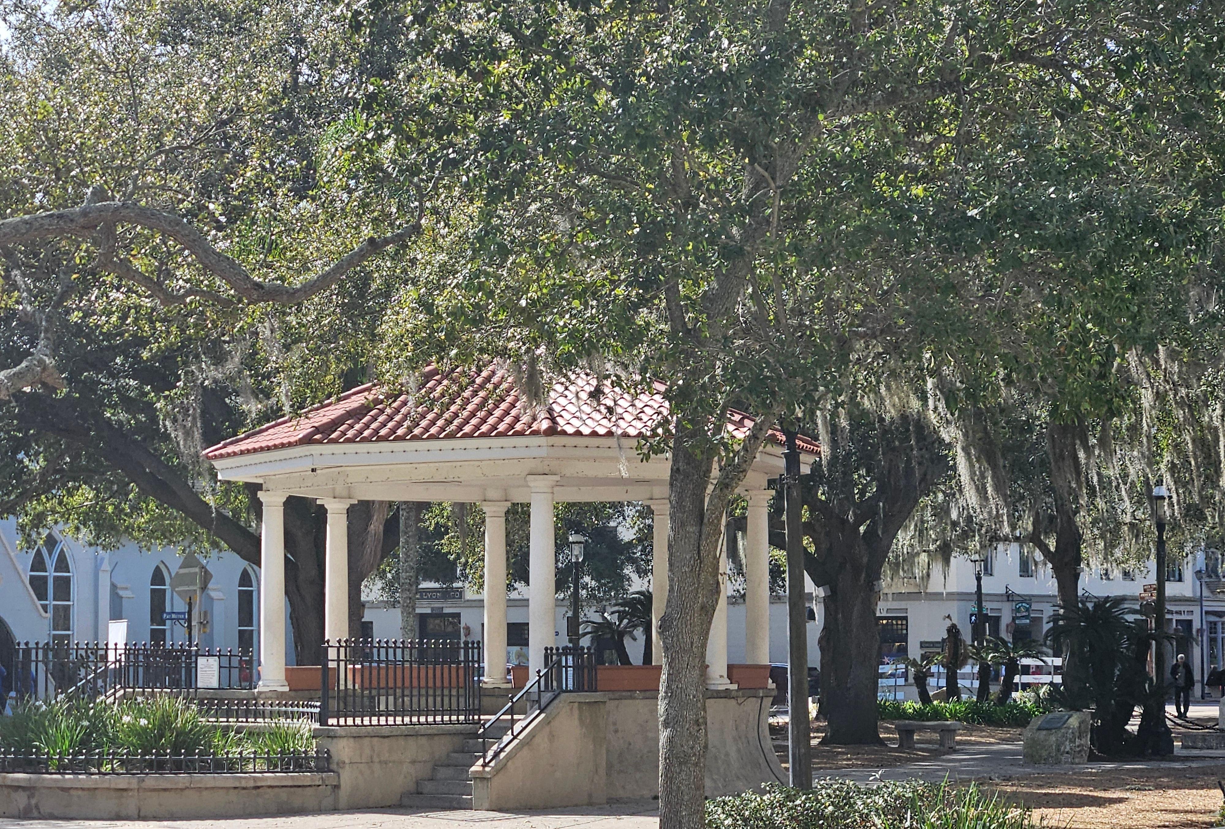 St Augustine hop-on hop-off trolley tour — historic district sightseeing, photo 19