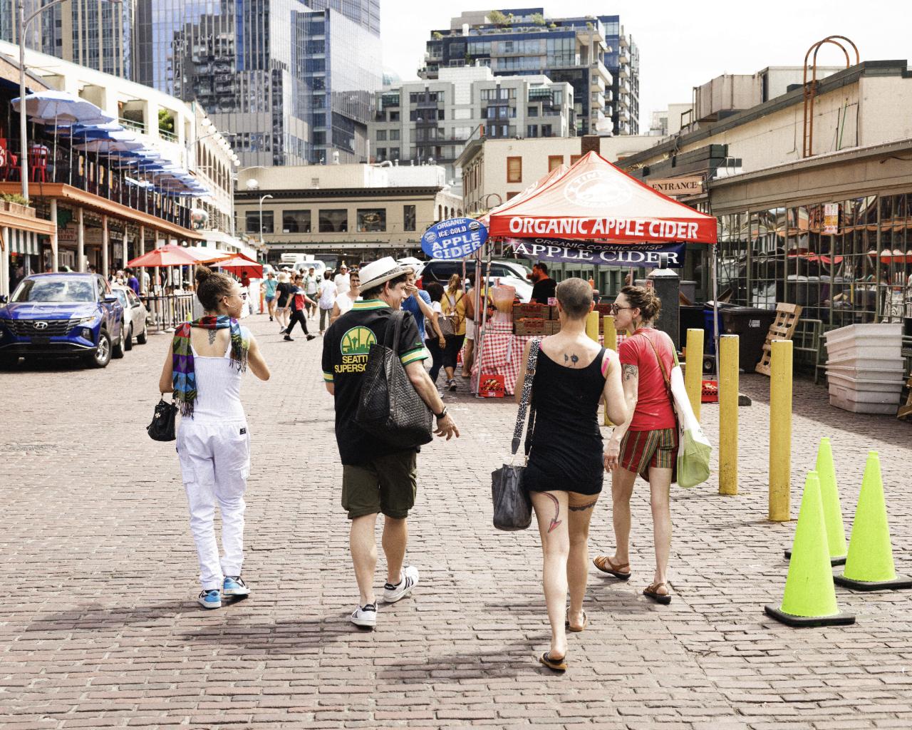 Pike Place Market: Culinary & History Walk with an Insider