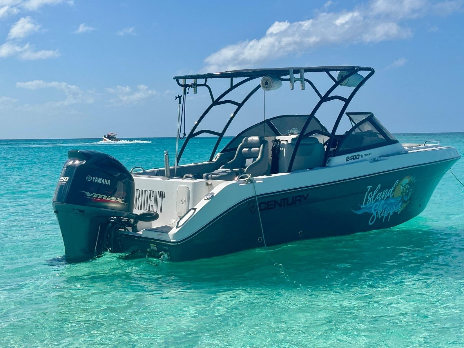 Nassau Private Boat & Snorkel Adventure