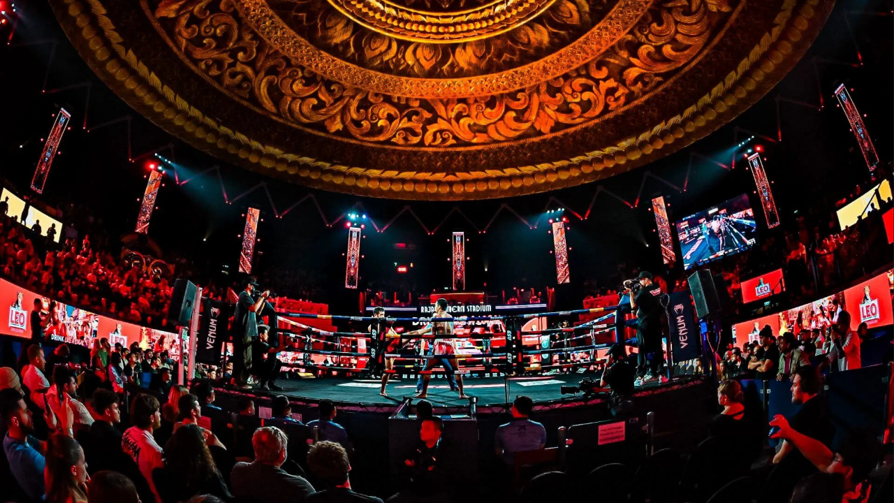Bangkok:Muay Thai Boxing at Rajadamnern with Hotel Transfer