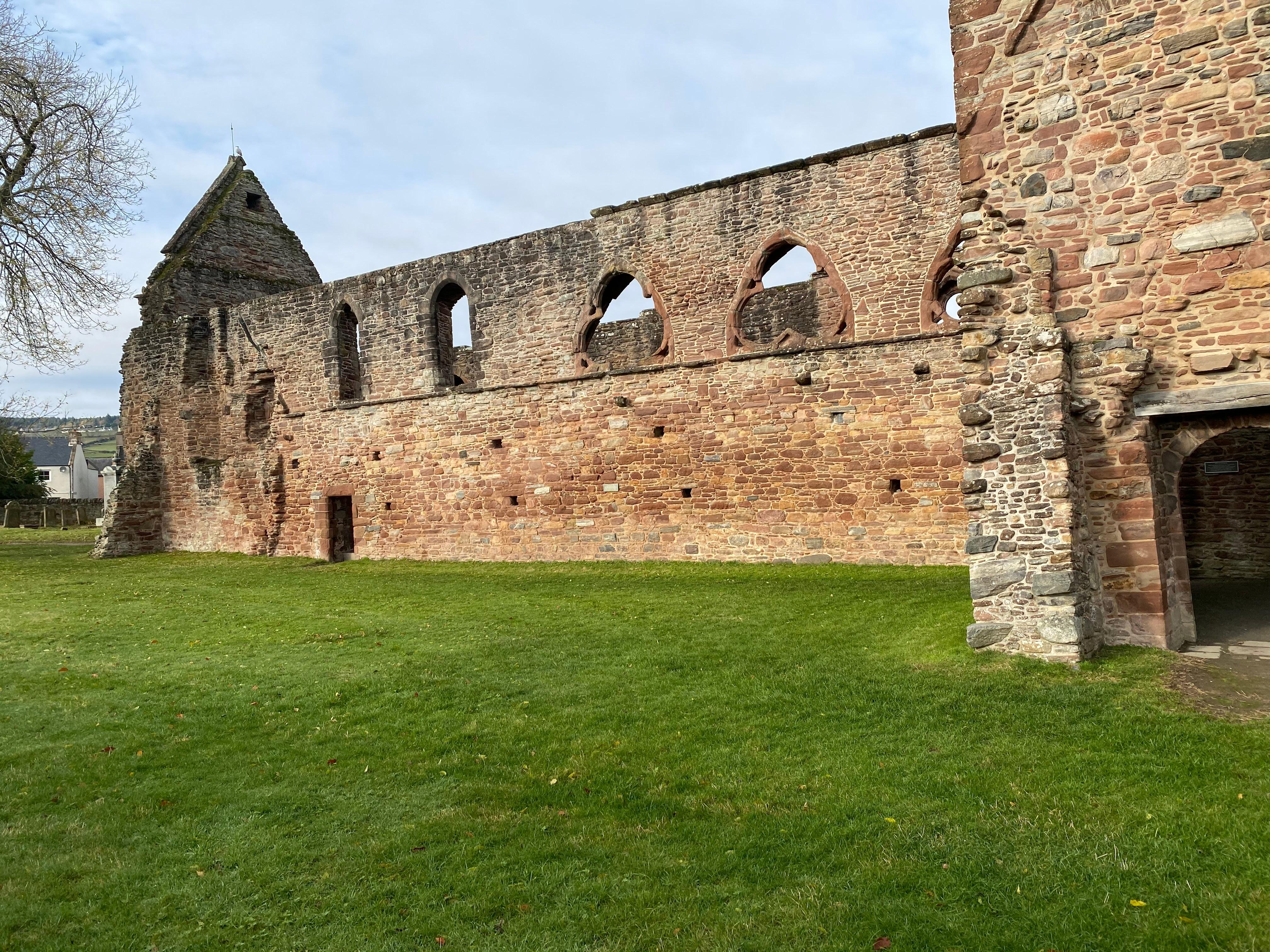 Highland Shore Excursion: Loch Ness, Cawdor Castle & Clava Cairns
