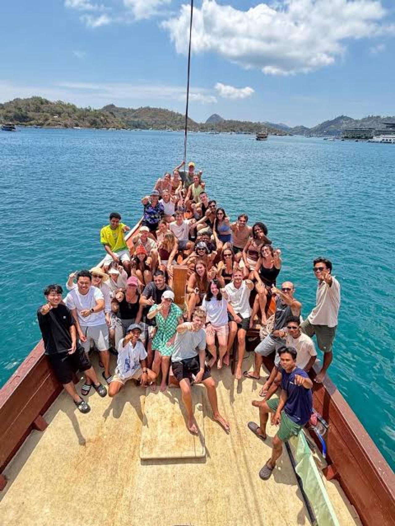 Lombok to Komodo: 4-Day Liveaboard Sailing Adventure