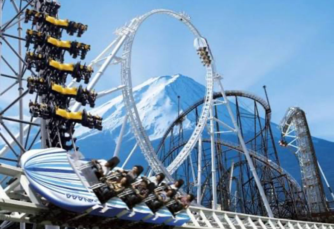 Fuji-Q Highland Park Tour with English Driver