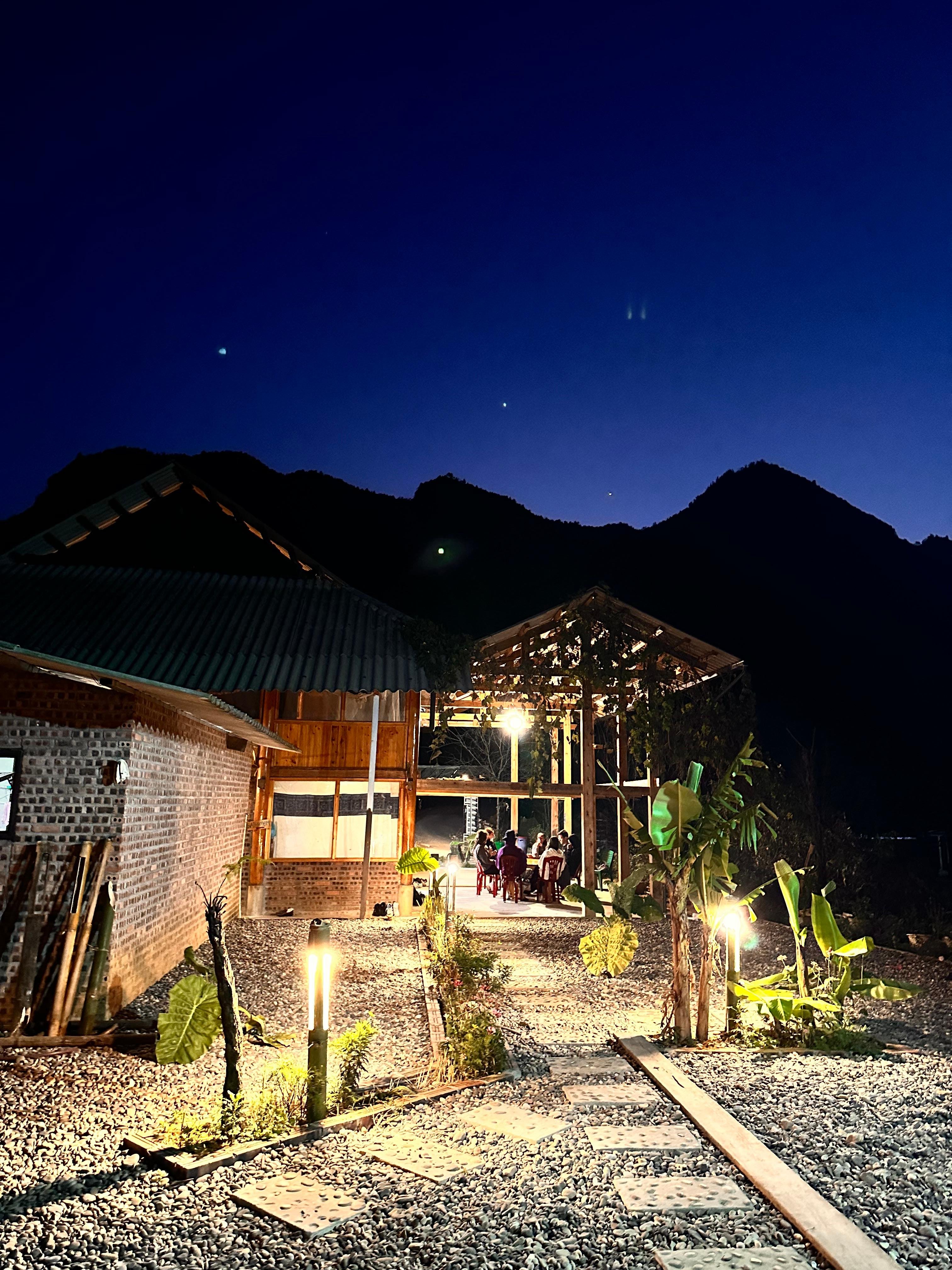 Sapa 2-day trek — Muong Hoa Valley rice terraces and ethnic-minority villages — image 94