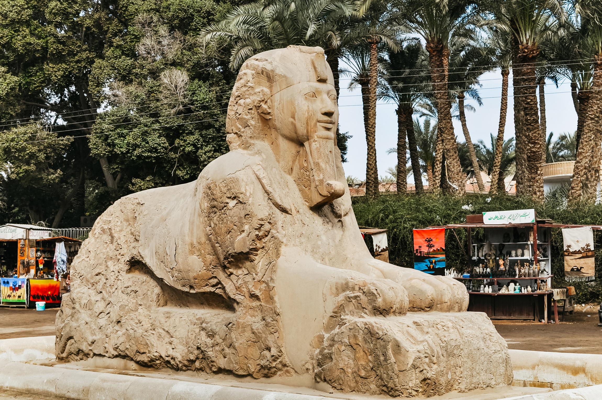 Cairo: Pyramids, Sakkara & Memphis Full-Day Expedition