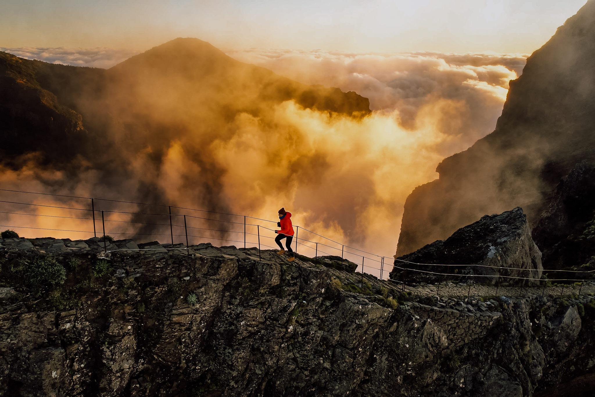 Funchal: Sunrise Pico do Arieiro to Pico Ruivo Hike Transfer