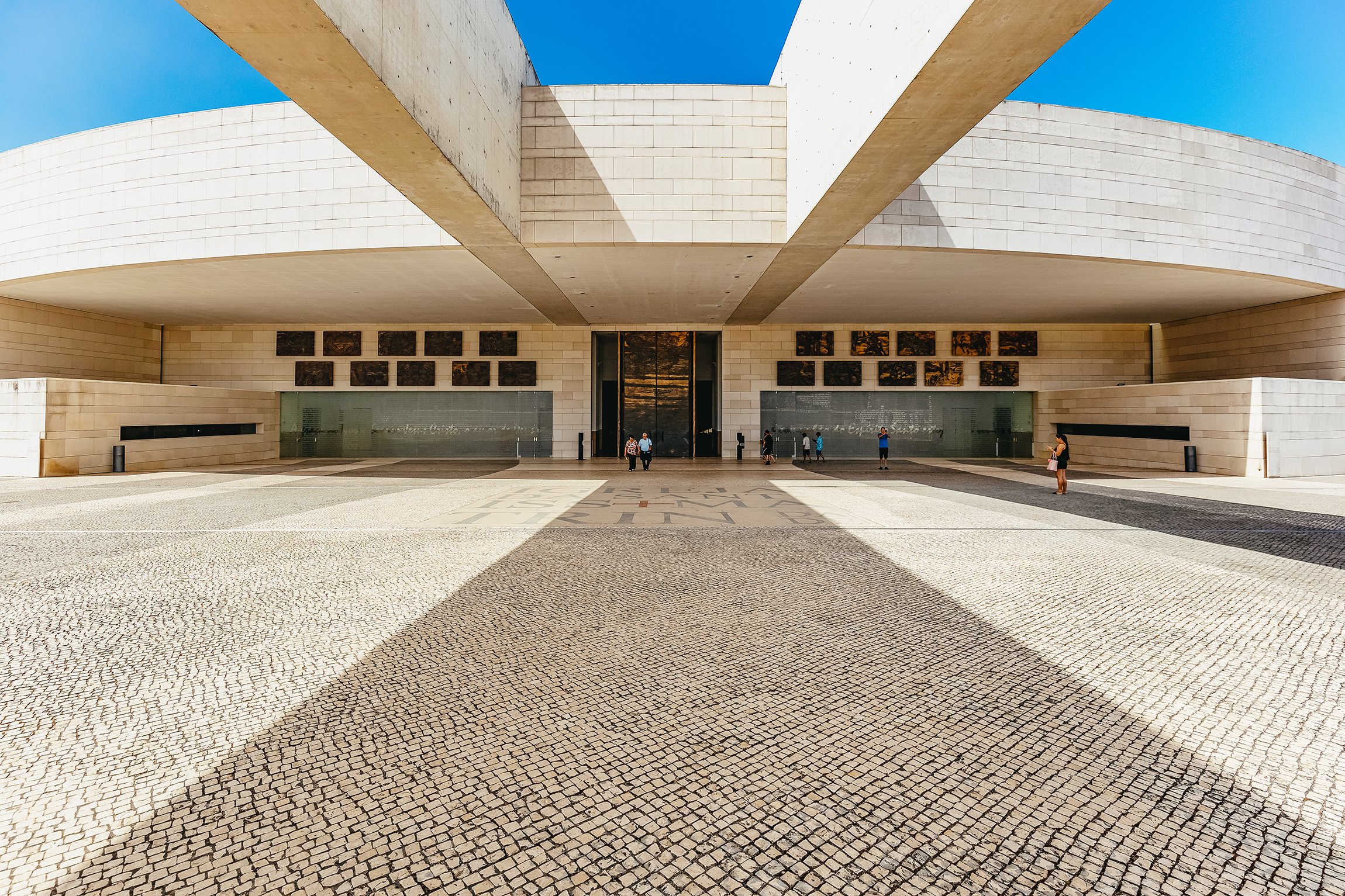 Fátima, Nazaré & Óbidos Day Tour from Lisbon with Hotel Pickup
