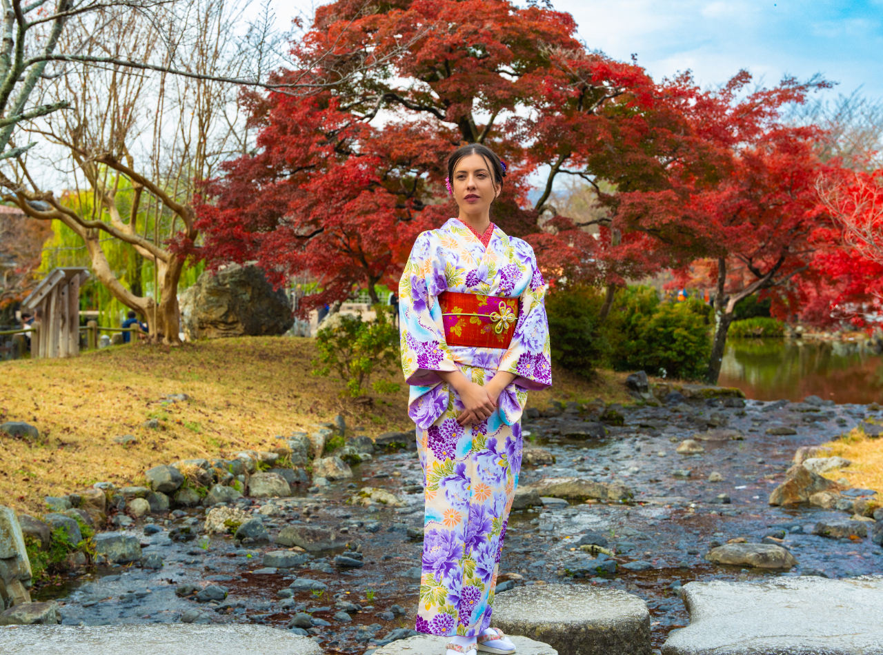 Kyoto: Vestimenta Tradicional com Kimono e Sessão de Fotos Privada
