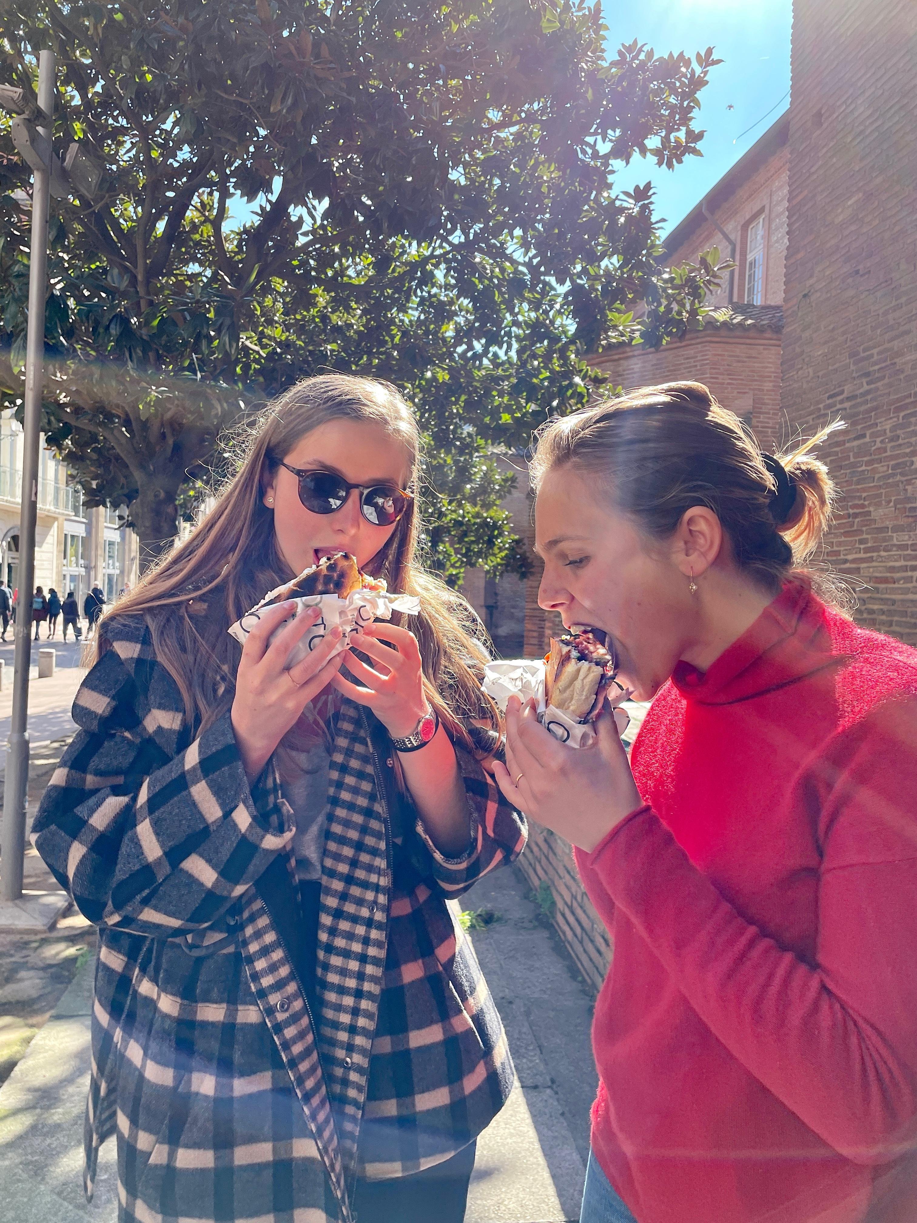 Toulouse Culinary Walking Experience with Local Tastings