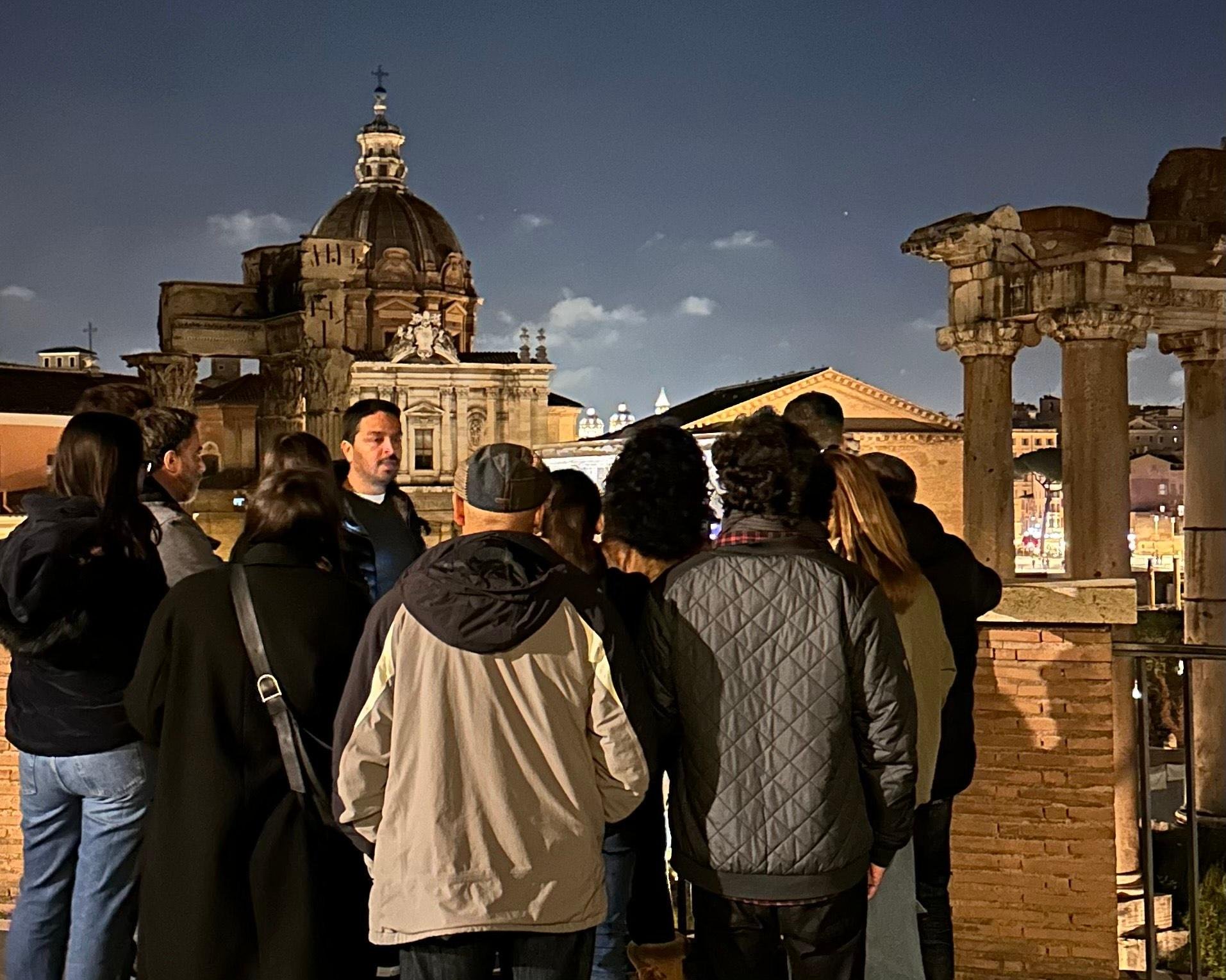 Rome: After-Dark Colosseum and City Walking Tour