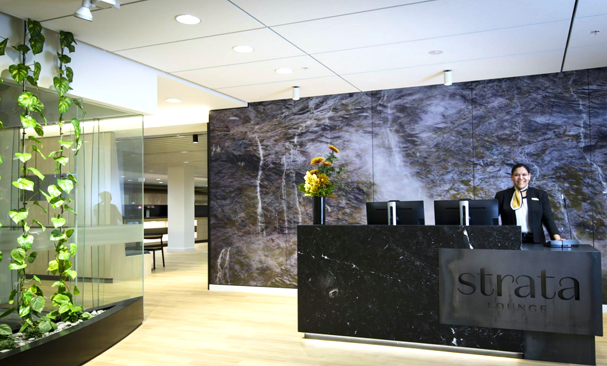 Auckland Airport Strata Lounge Access