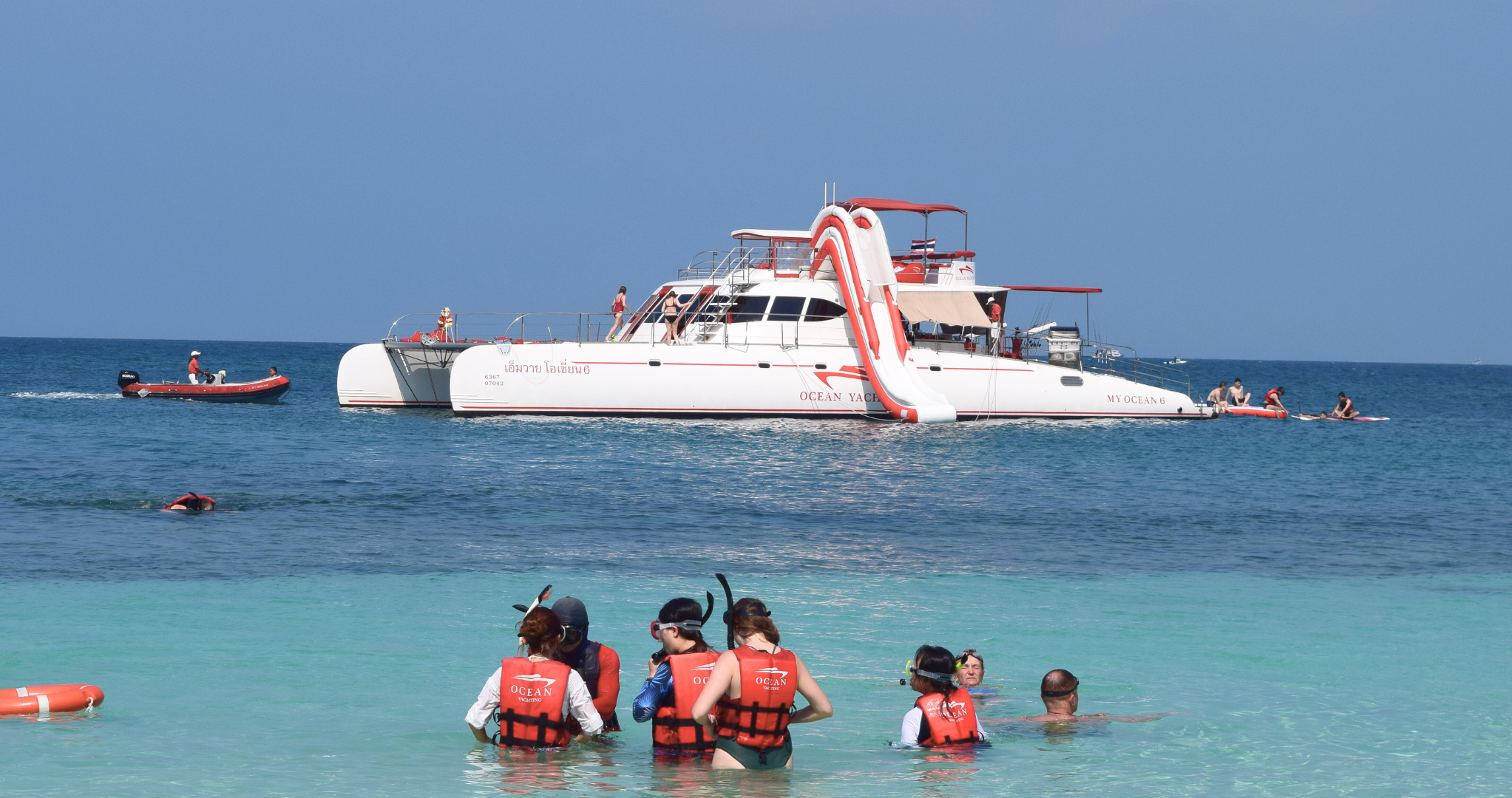 Pattaya: Full-Day Yacht Cruise to Koh Phai and Koh Rin