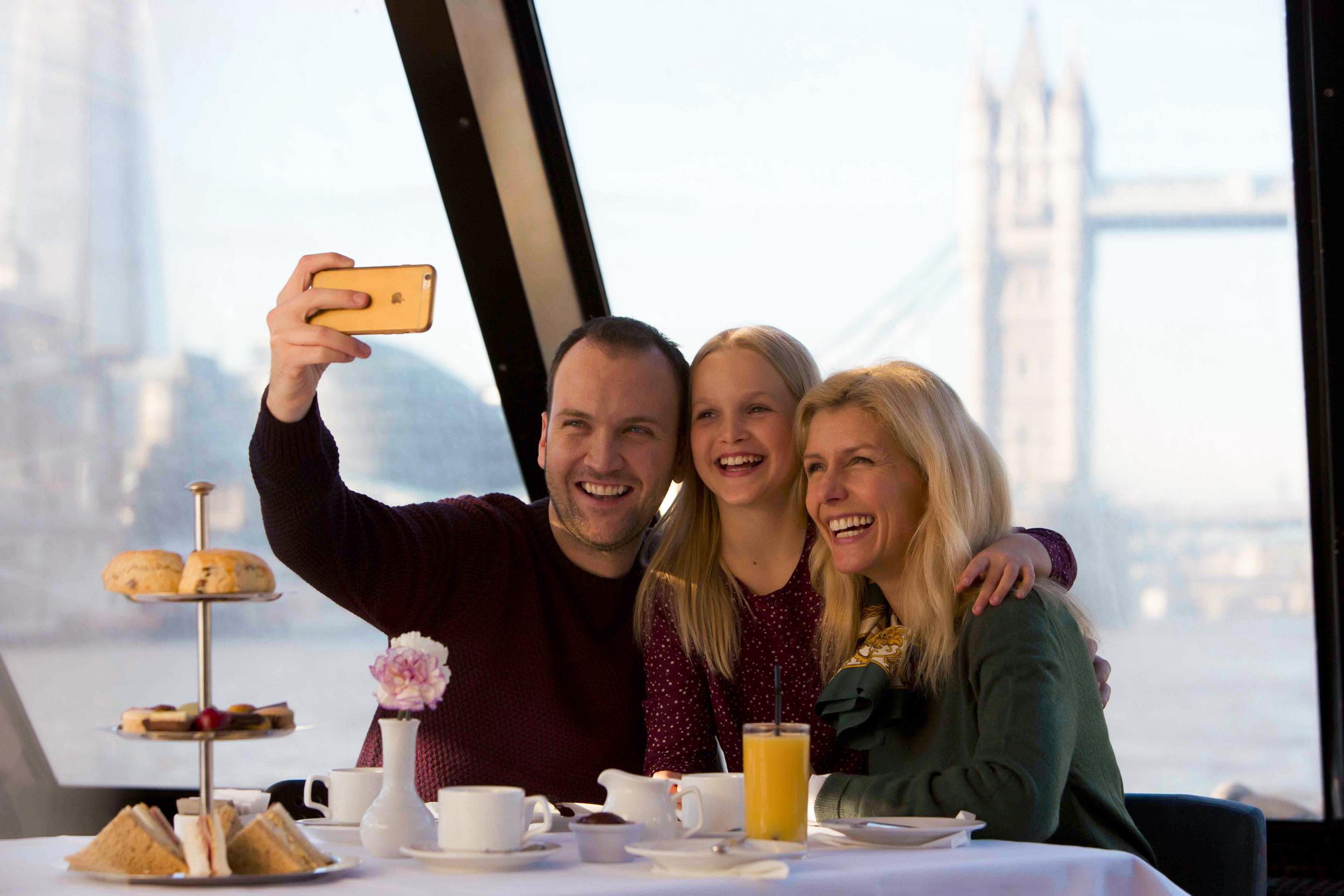 Thames afternoon tea cruise — image 7