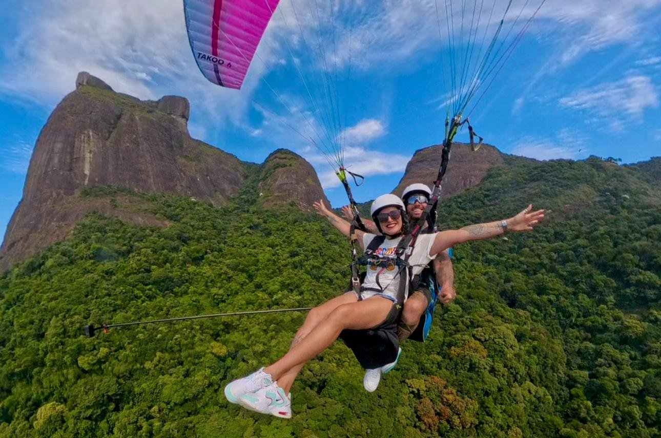Rio de Janeiro Tandem Paragliding Flight with Media